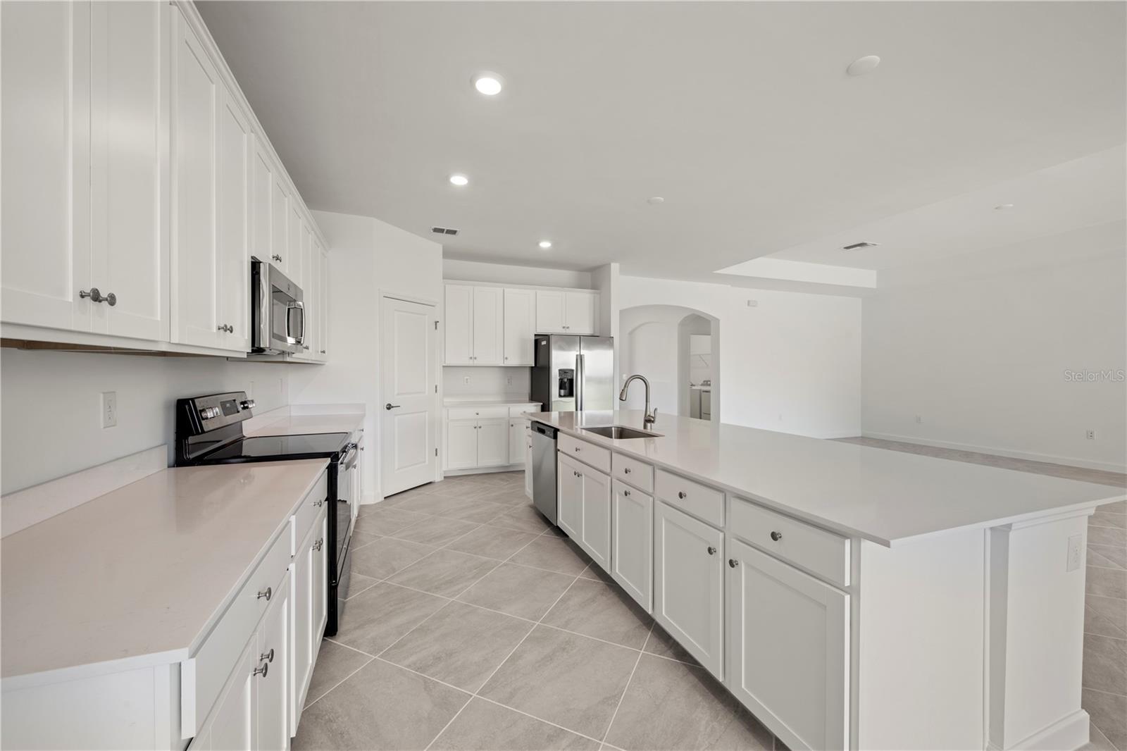 16579 CAPE HORN BLVD, PUNTA GORDA, FL, 33955