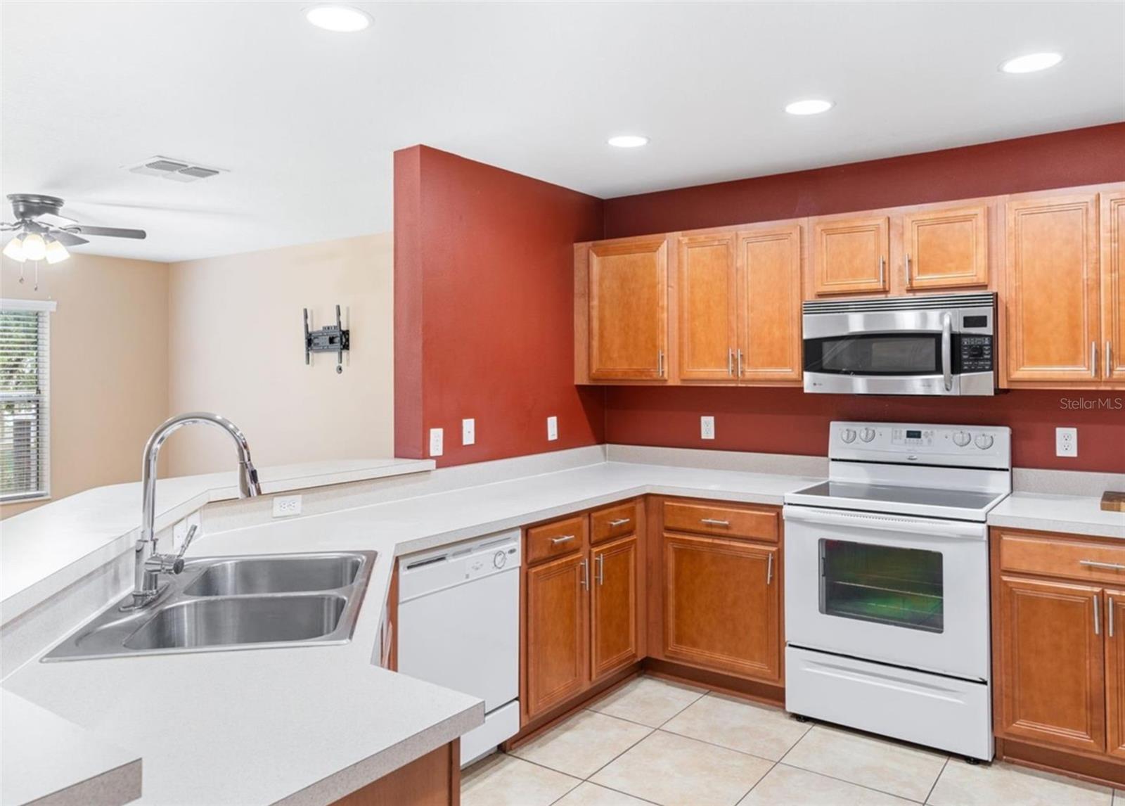 4535 LIMERICK DR, TAMPA, FL, 33610