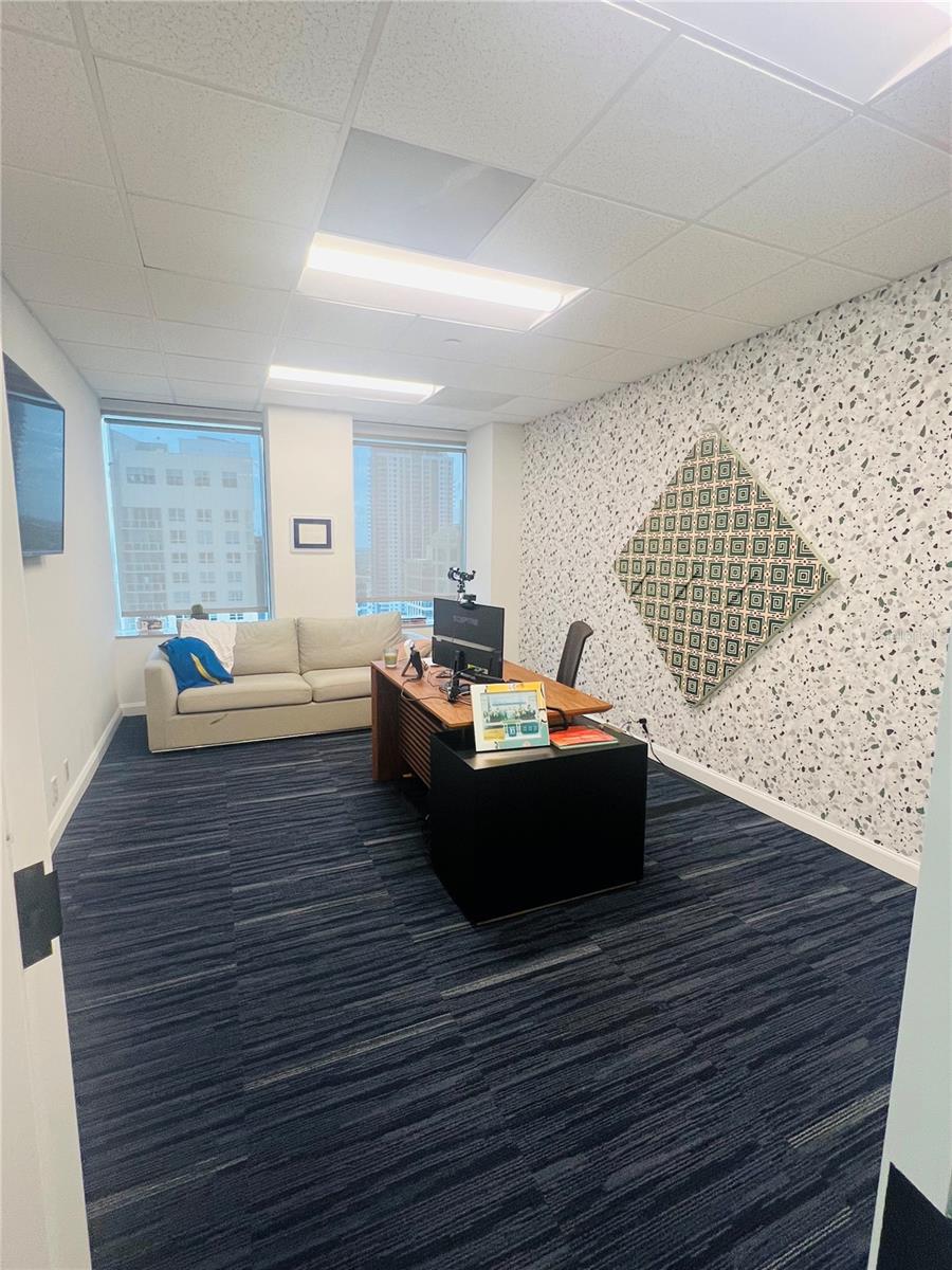 100 SE 3RD AVE, FORT LAUDERDALE, FL, 33394