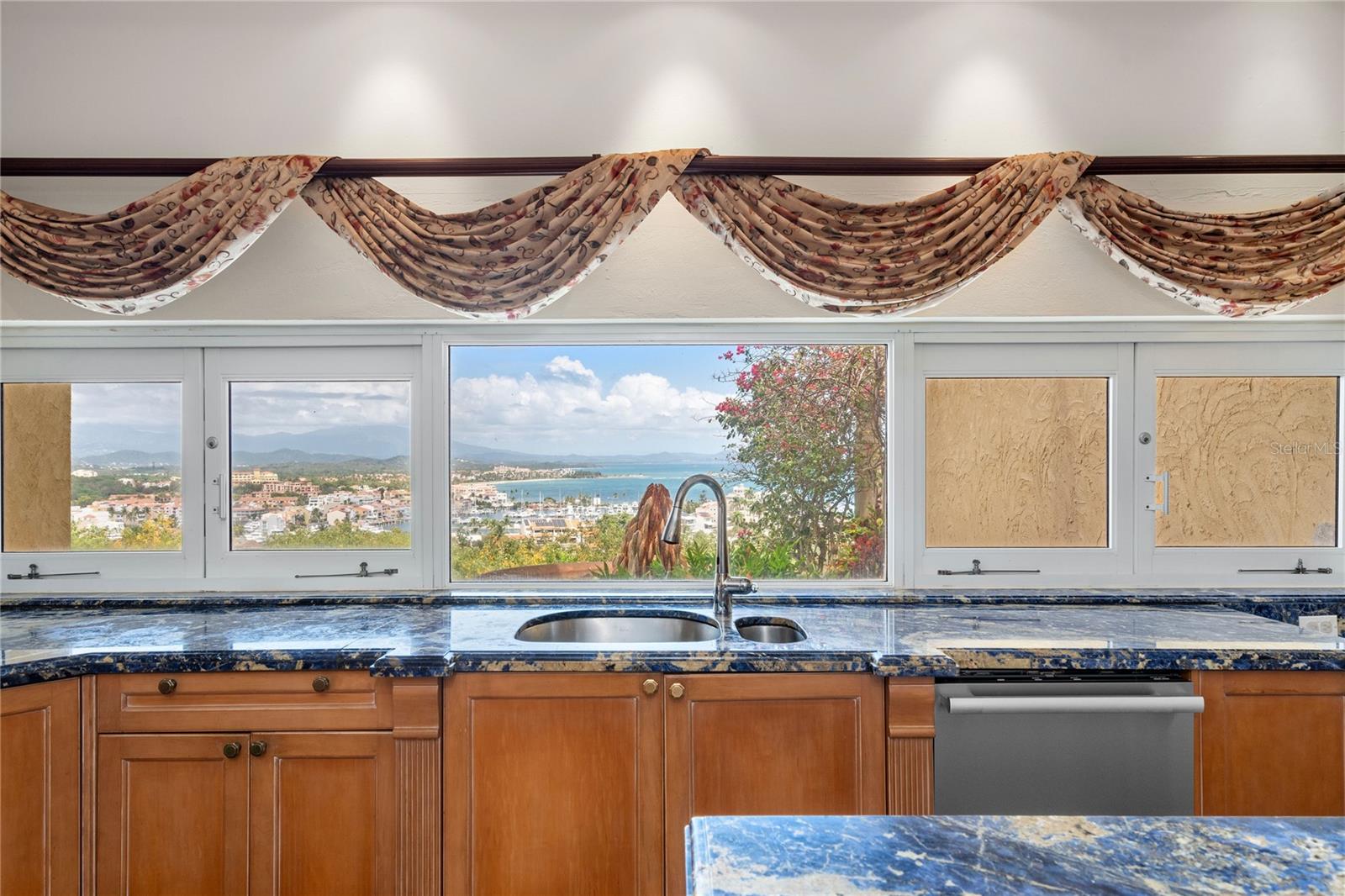 PR9105079 Property Photo