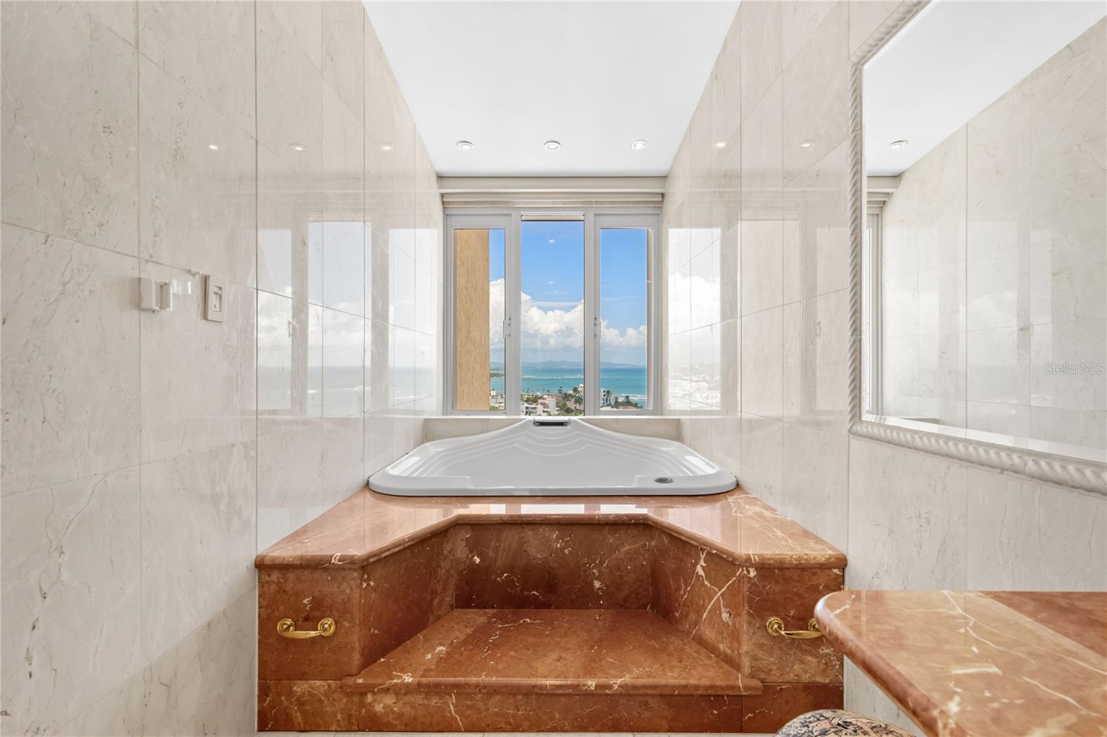 PR9105079 Property Photo