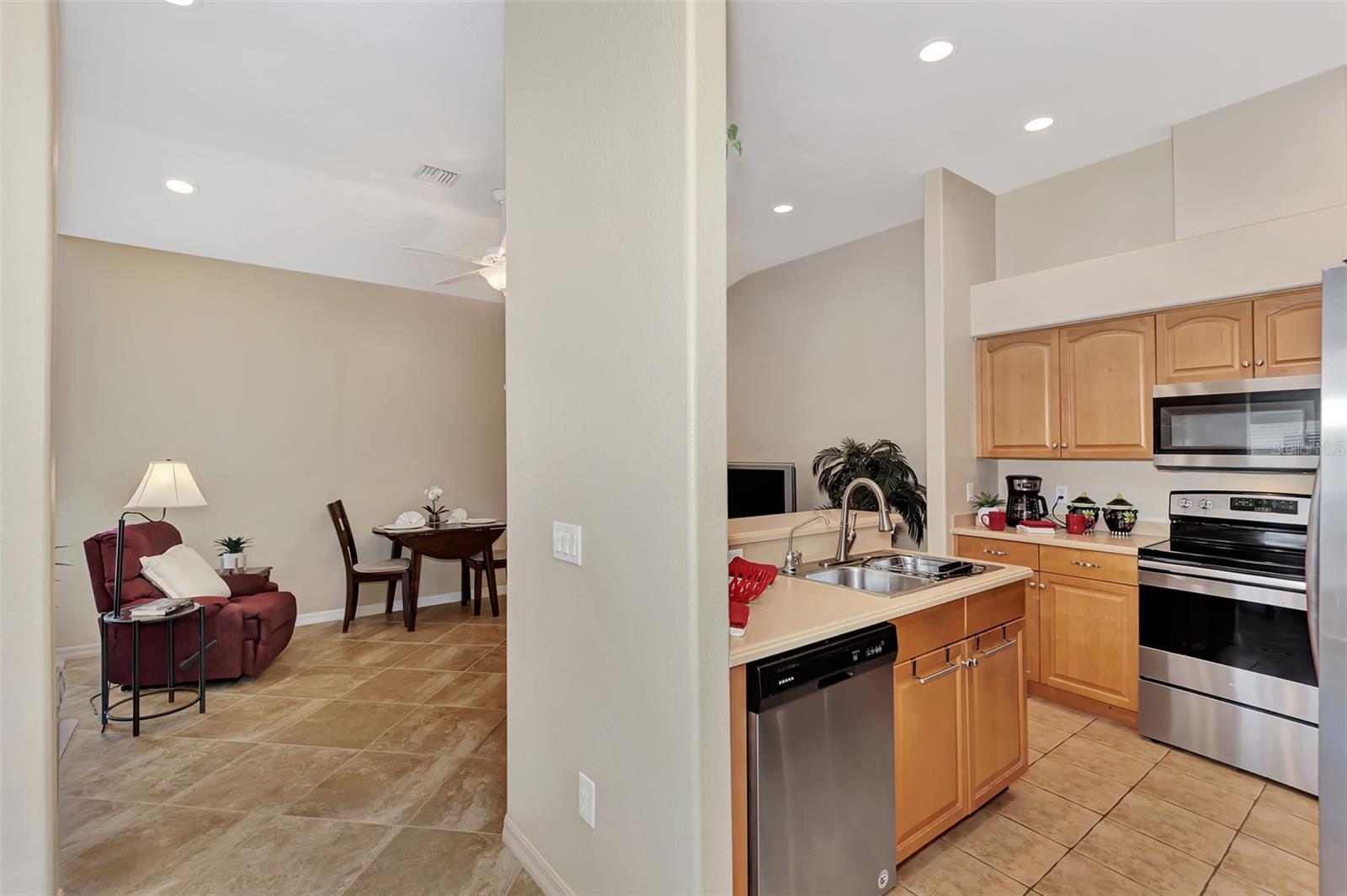1113 TOPELIS DR, ENGLEWOOD, FL, 34223
