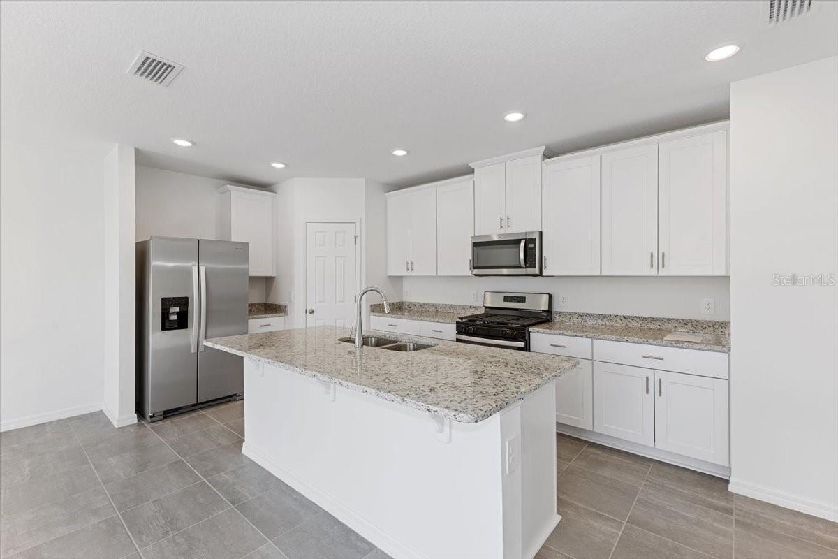 2946 SUNSTAR DR, SAINT CLOUD, FL, 34772