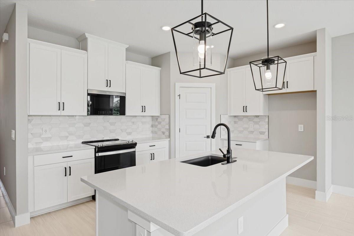 522 SUN CHASER DR, NOKOMIS, FL, 34275