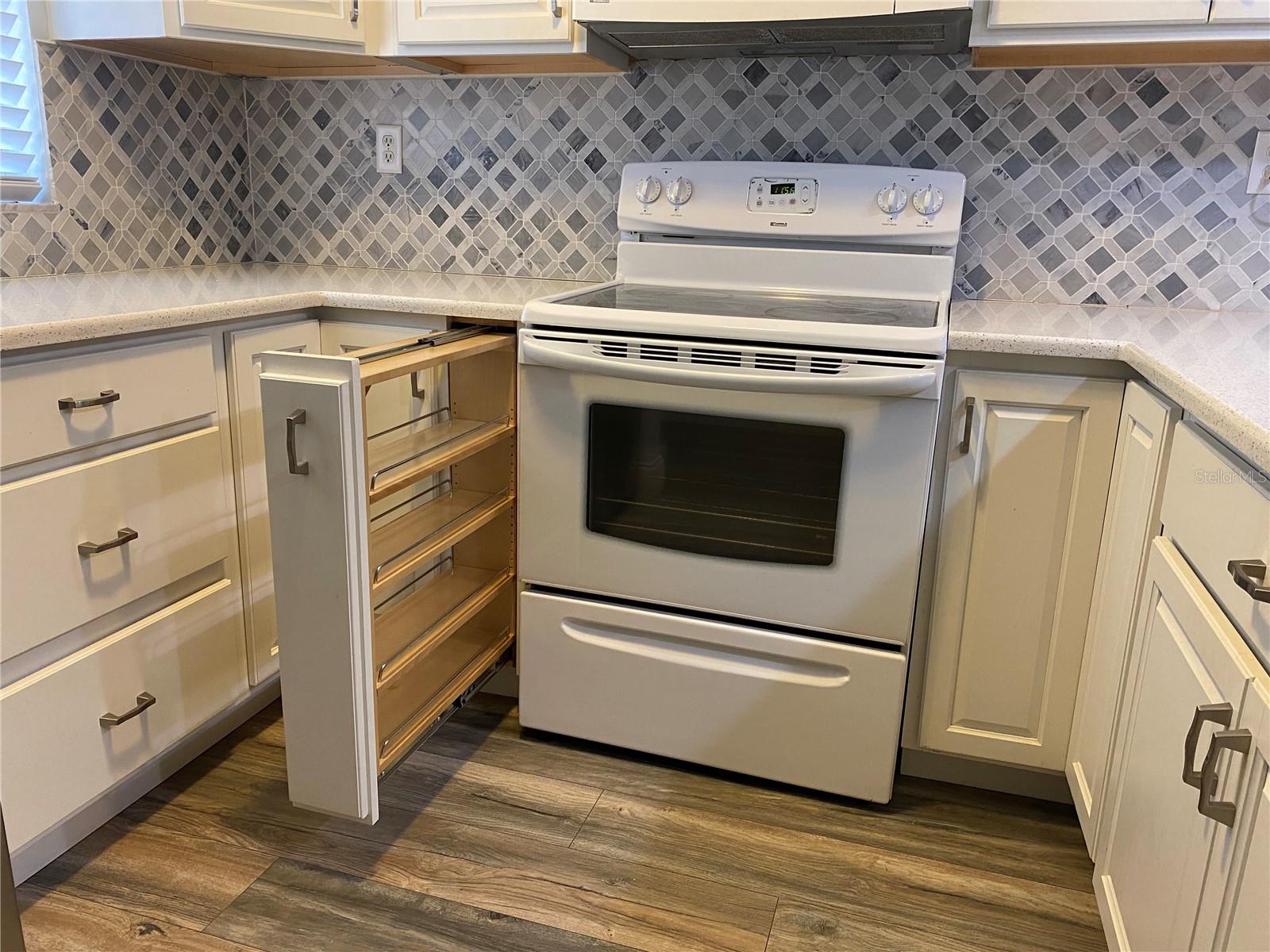 100 E KENTUCKY AVE #H105, DELAND, FL, 32724