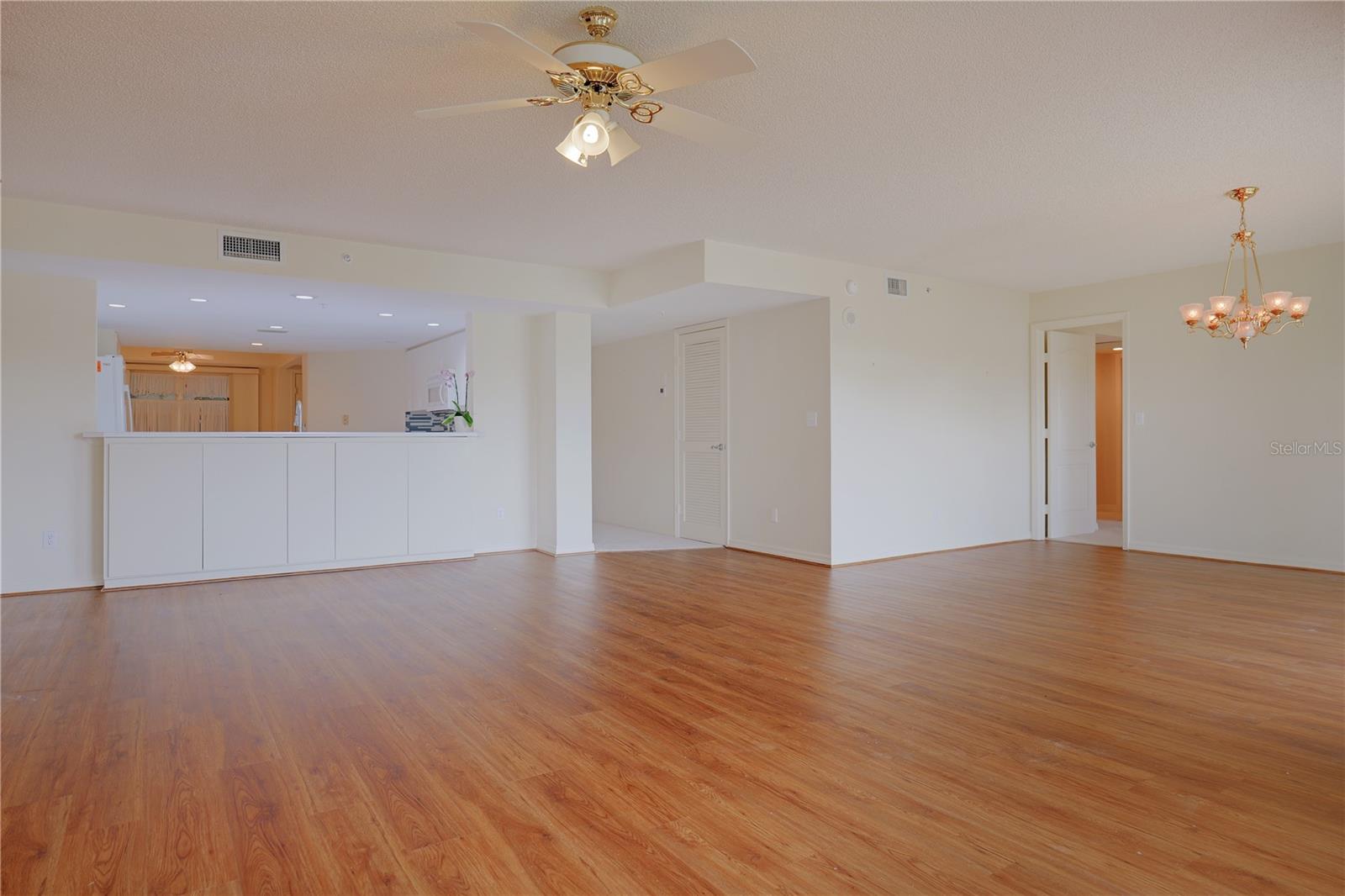 4 OCEANS WEST BLVD #202D, DAYTONA BEACH SHORES, FL, 32118