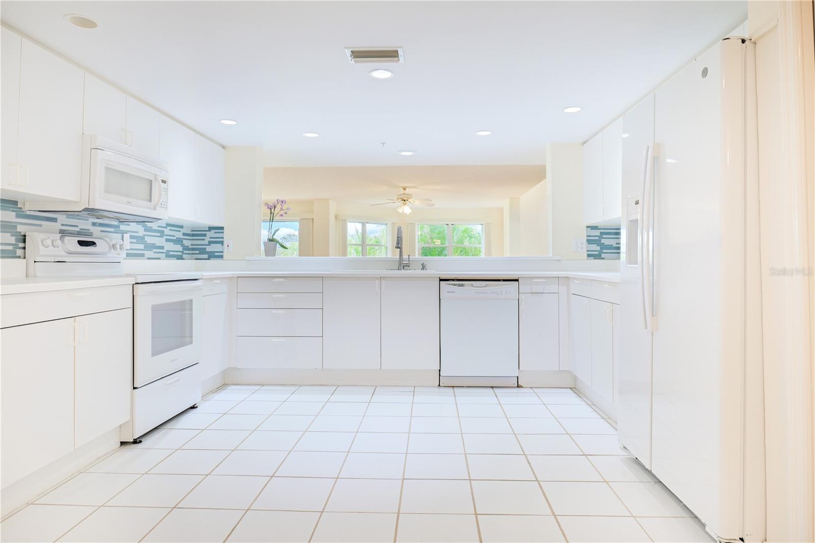 4 OCEANS WEST BLVD #202D, DAYTONA BEACH SHORES, FL, 32118