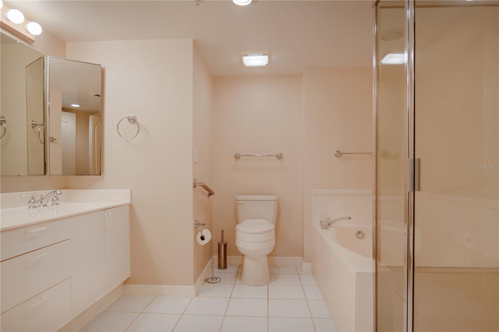 4 OCEANS WEST BLVD #202D, DAYTONA BEACH SHORES, FL, 32118