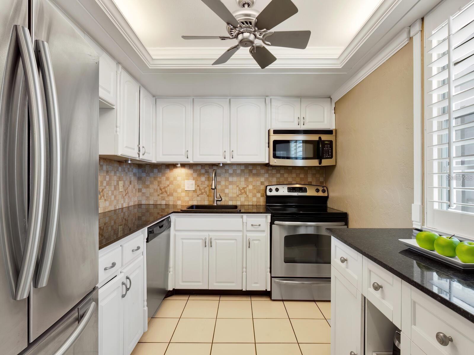 600 SUTTON PL #201, LONGBOAT KEY, FL, 34228