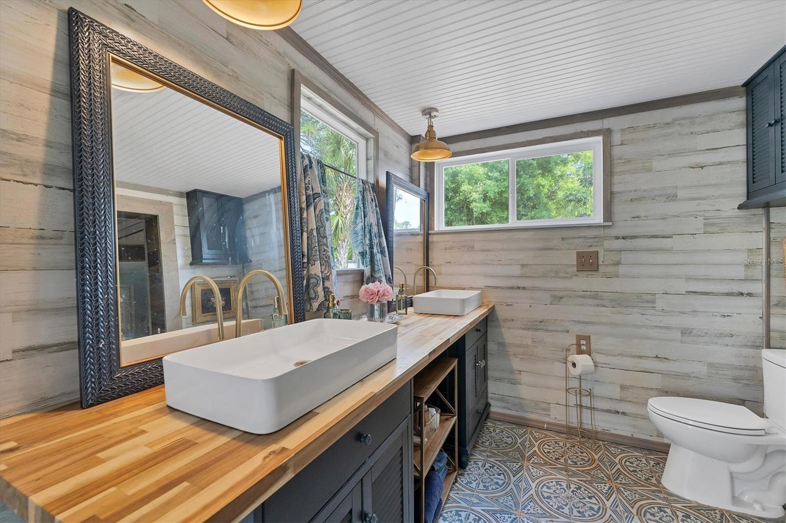 380 W WENTWORTH ST, ENGLEWOOD, FL, 34223