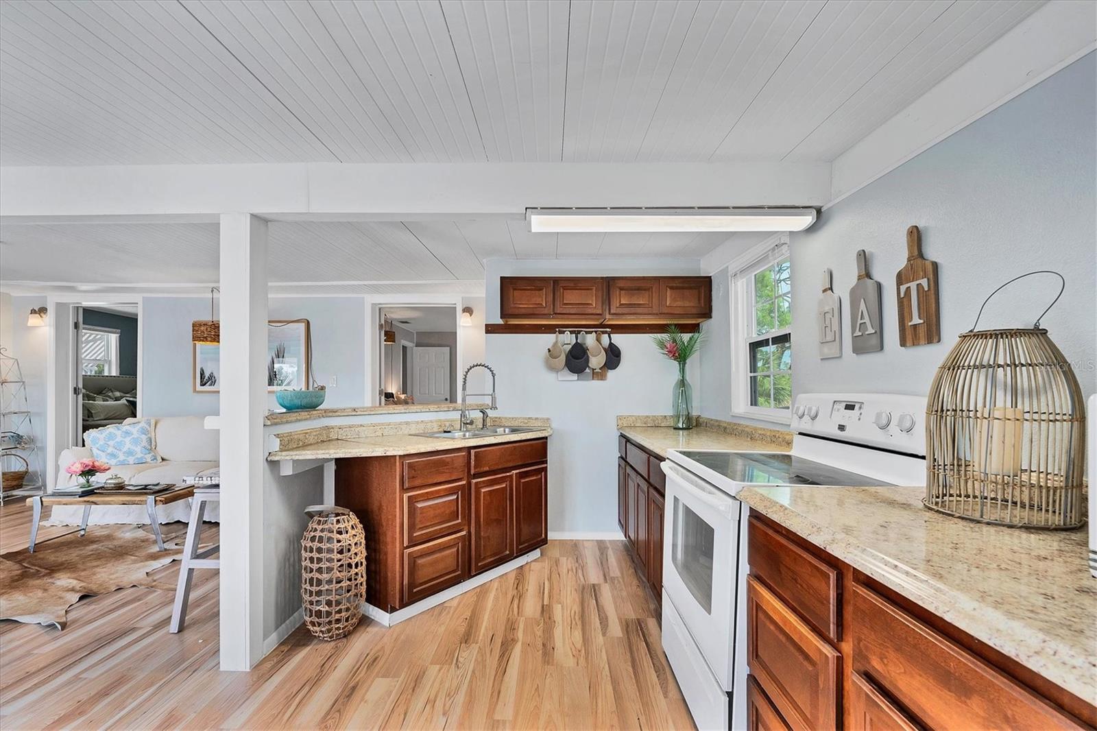380 W WENTWORTH ST, ENGLEWOOD, FL, 34223