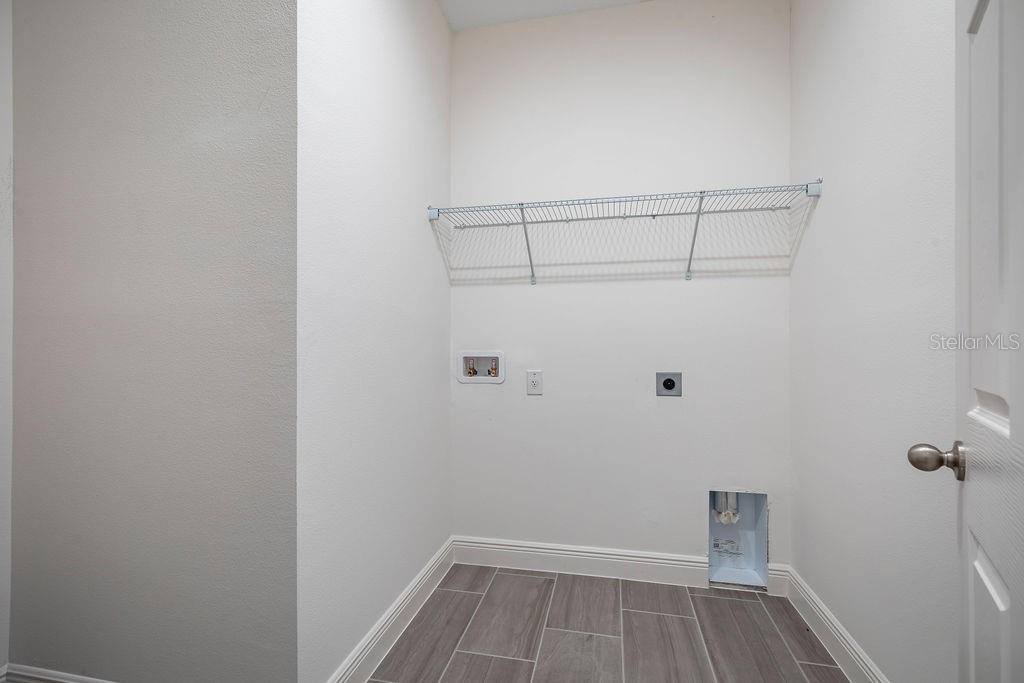 1860 ROSS HAMMOCK AVE, GROVELAND, FL, 34736