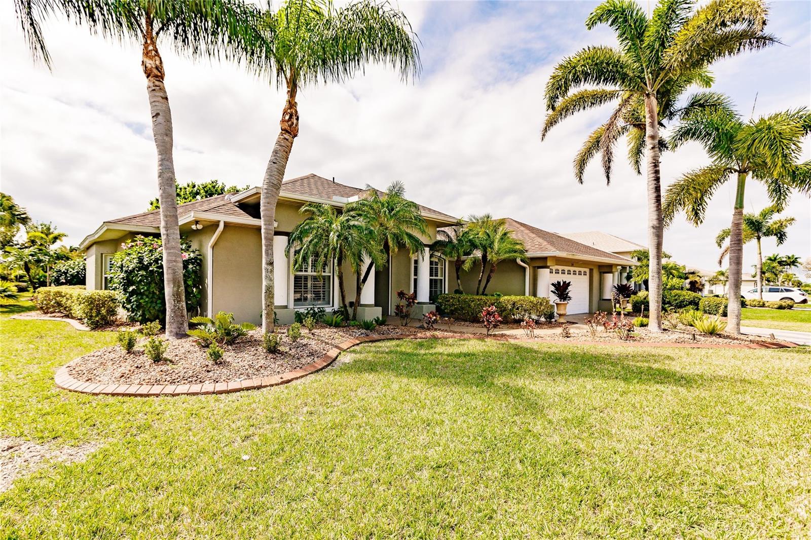 254 ROTONDA BLVD E, ROTONDA WEST, FL, 33947