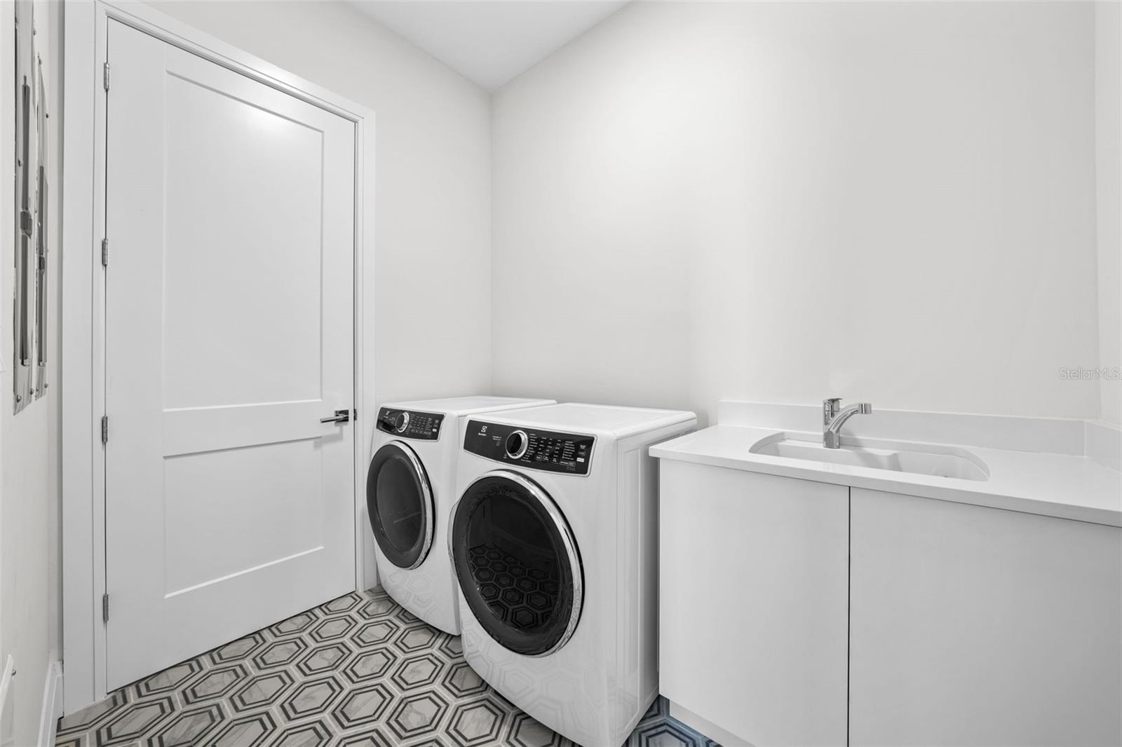 2910 W BARCELONA ST #PH-2302, TAMPA, FL, 33629