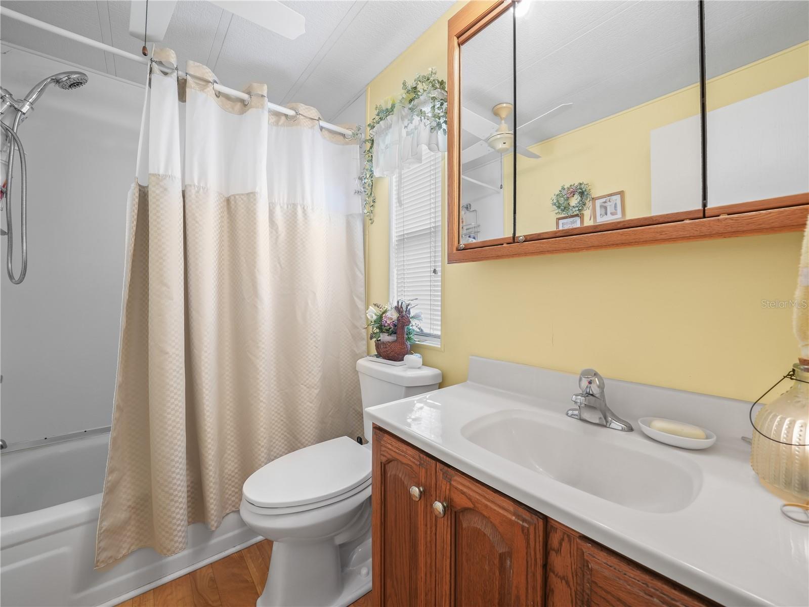 P4929576 Property Photo