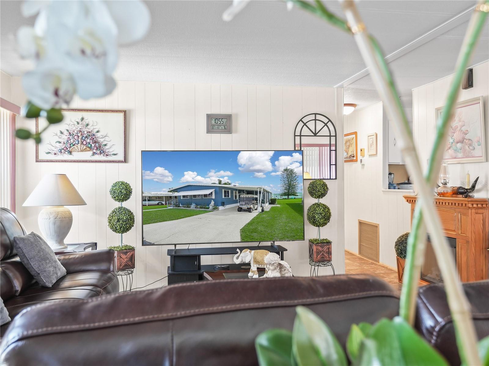 P4929576 Property Photo