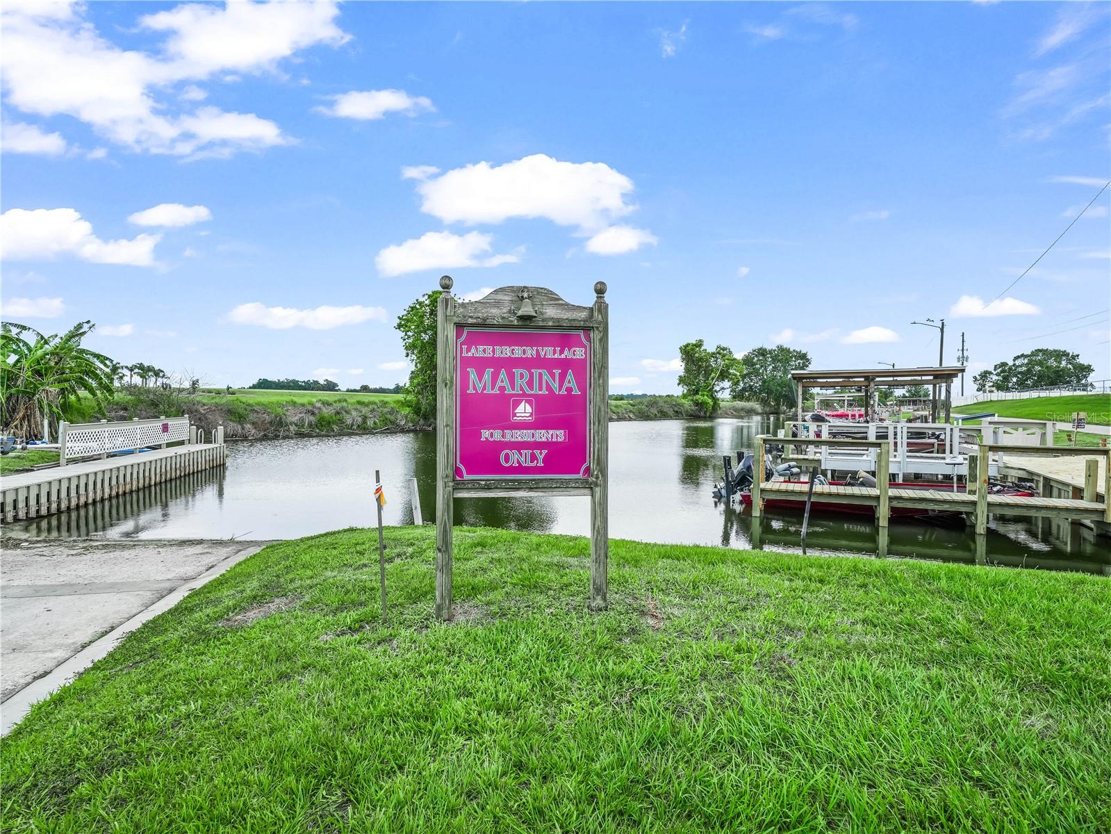 P4929576 Property Photo