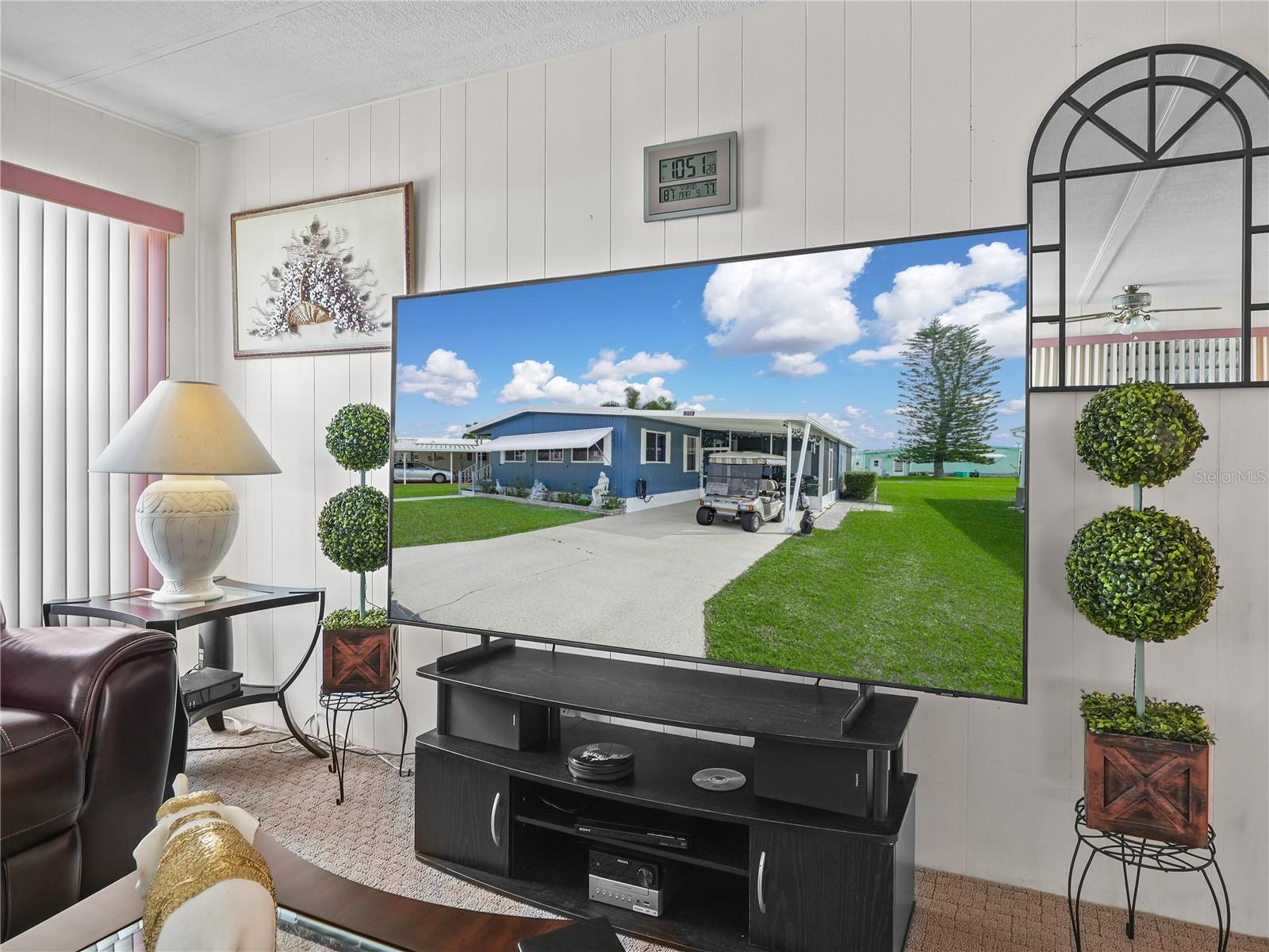 P4929576 Property Photo