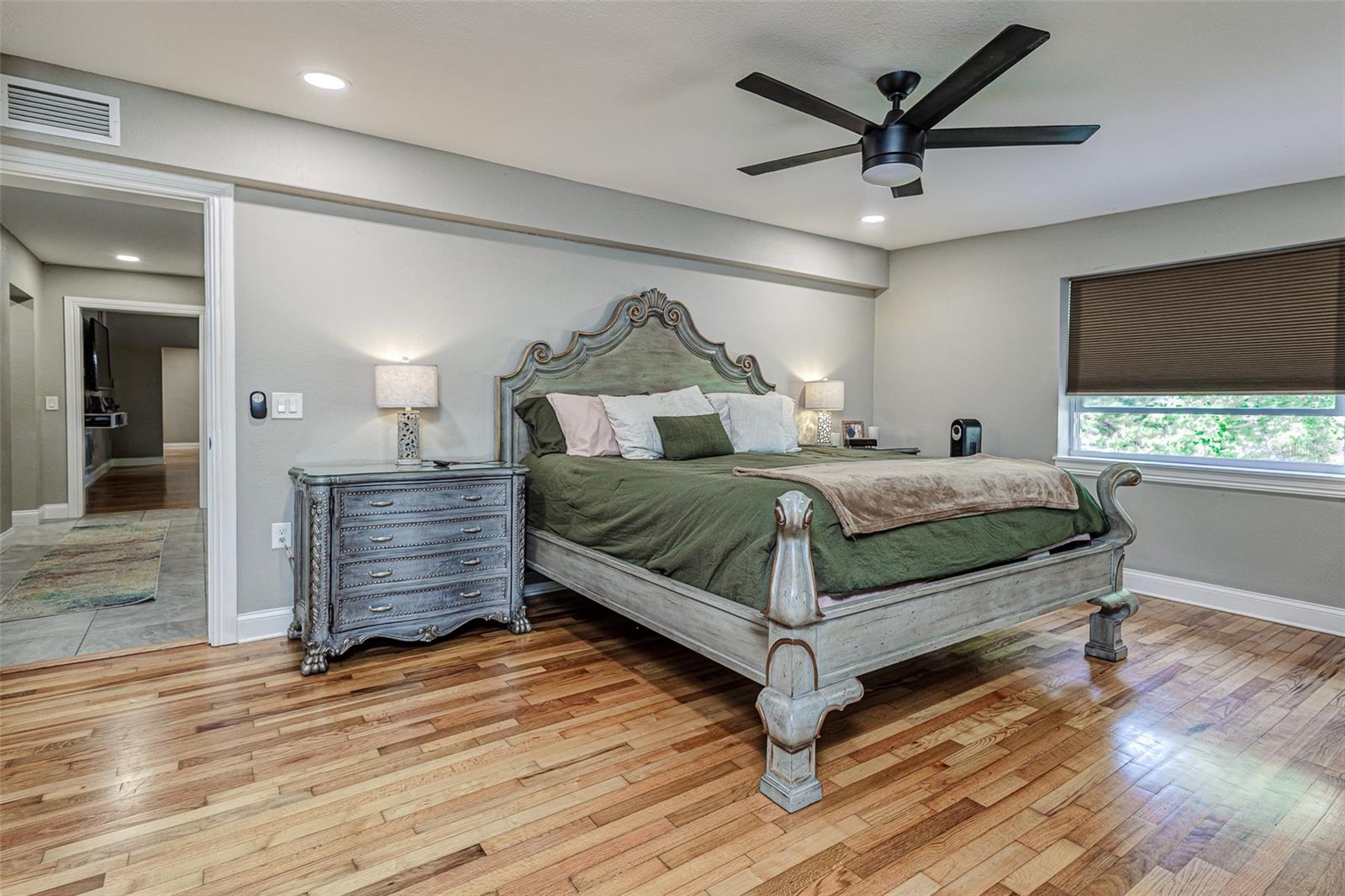 6628 1ST ST N, ST PETERSBURG, FL, 33702