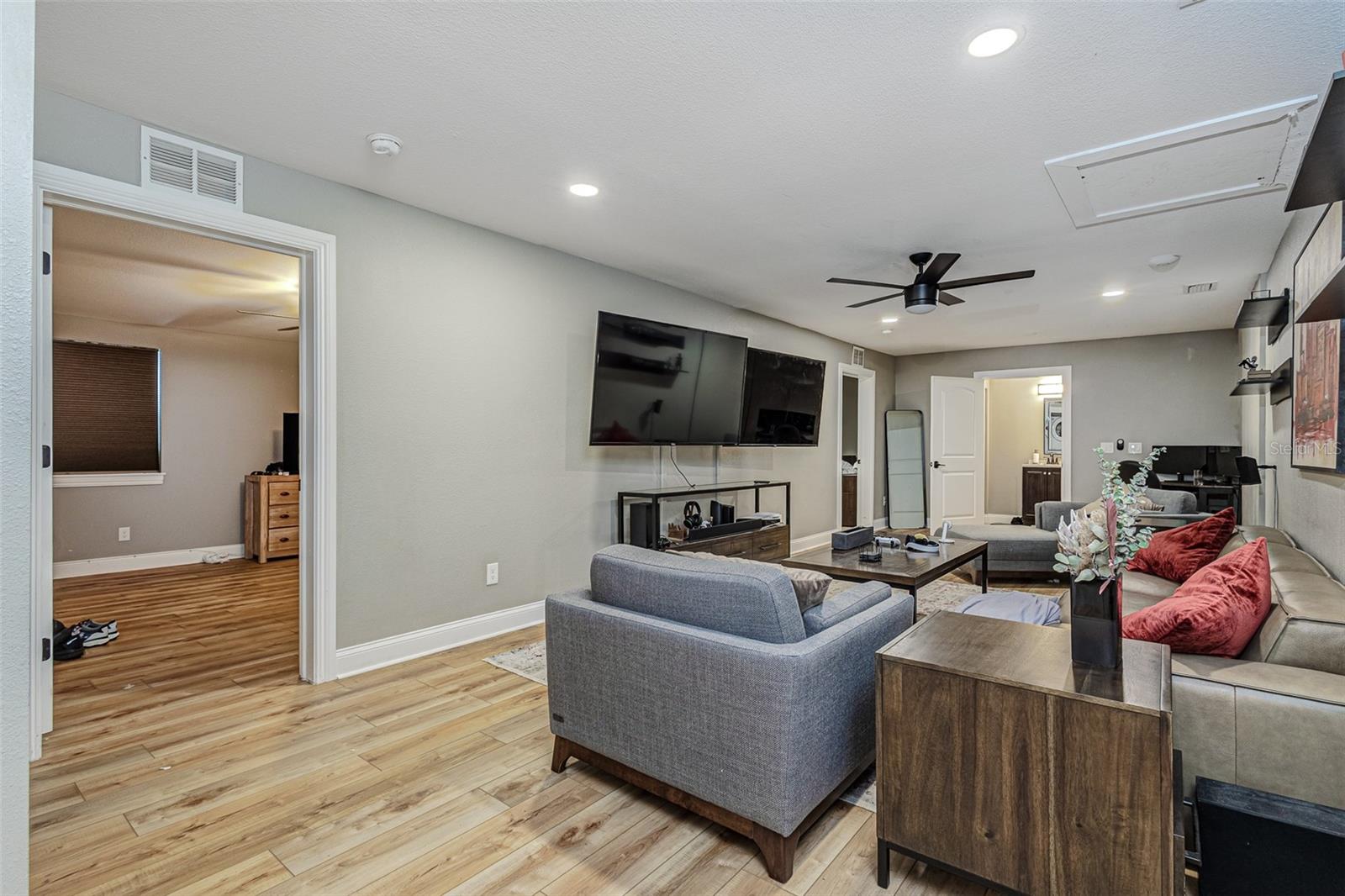 6628 1ST ST N, ST PETERSBURG, FL, 33702