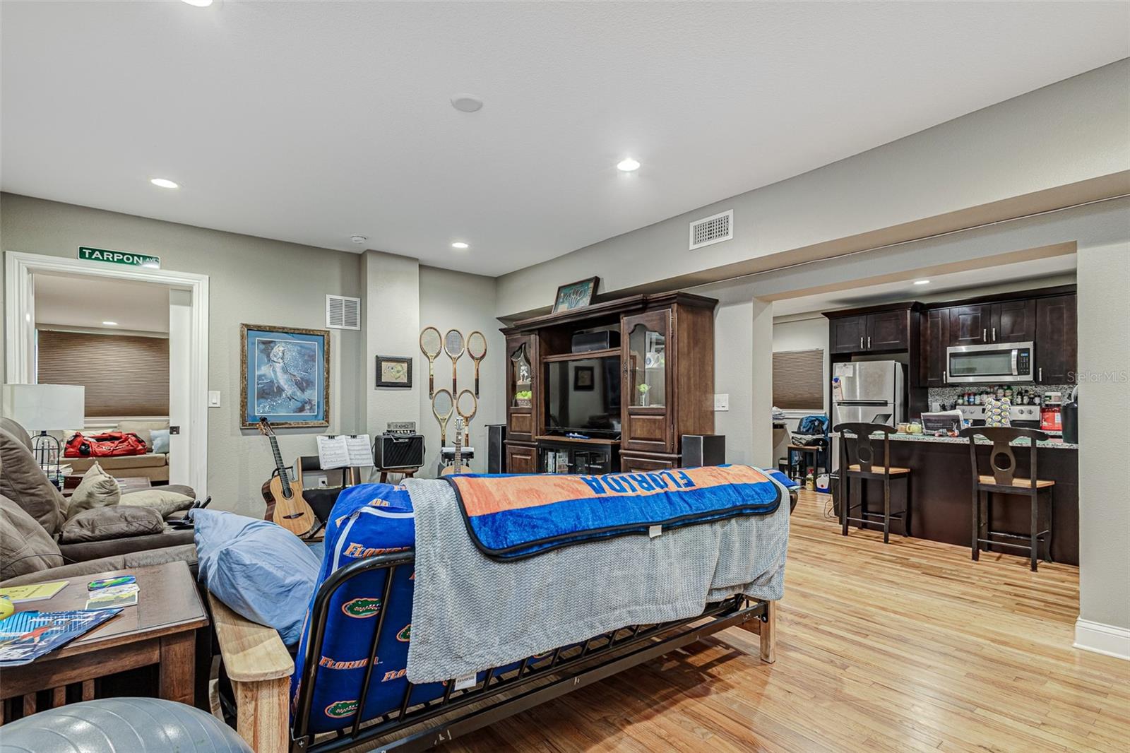 6628 1ST ST N, ST PETERSBURG, FL, 33702