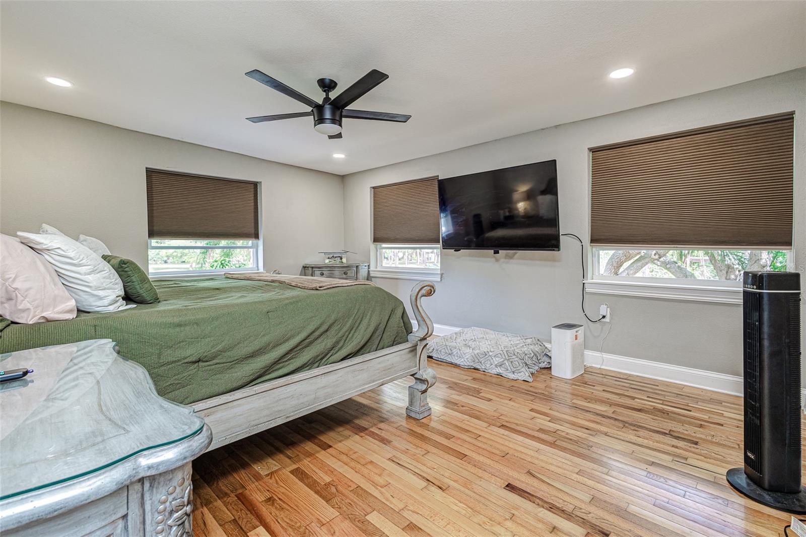 6628 1ST ST N, ST PETERSBURG, FL, 33702