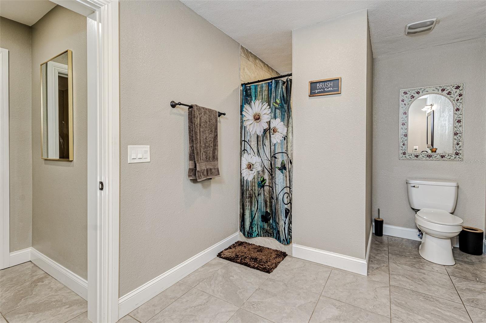 6628 1ST ST N, ST PETERSBURG, FL, 33702