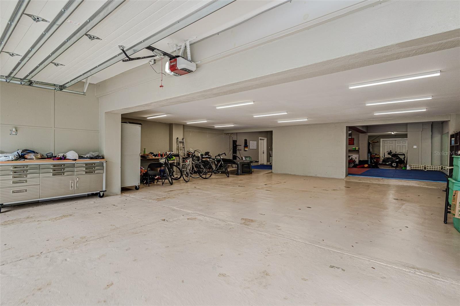 6628 1ST ST N, ST PETERSBURG, FL, 33702