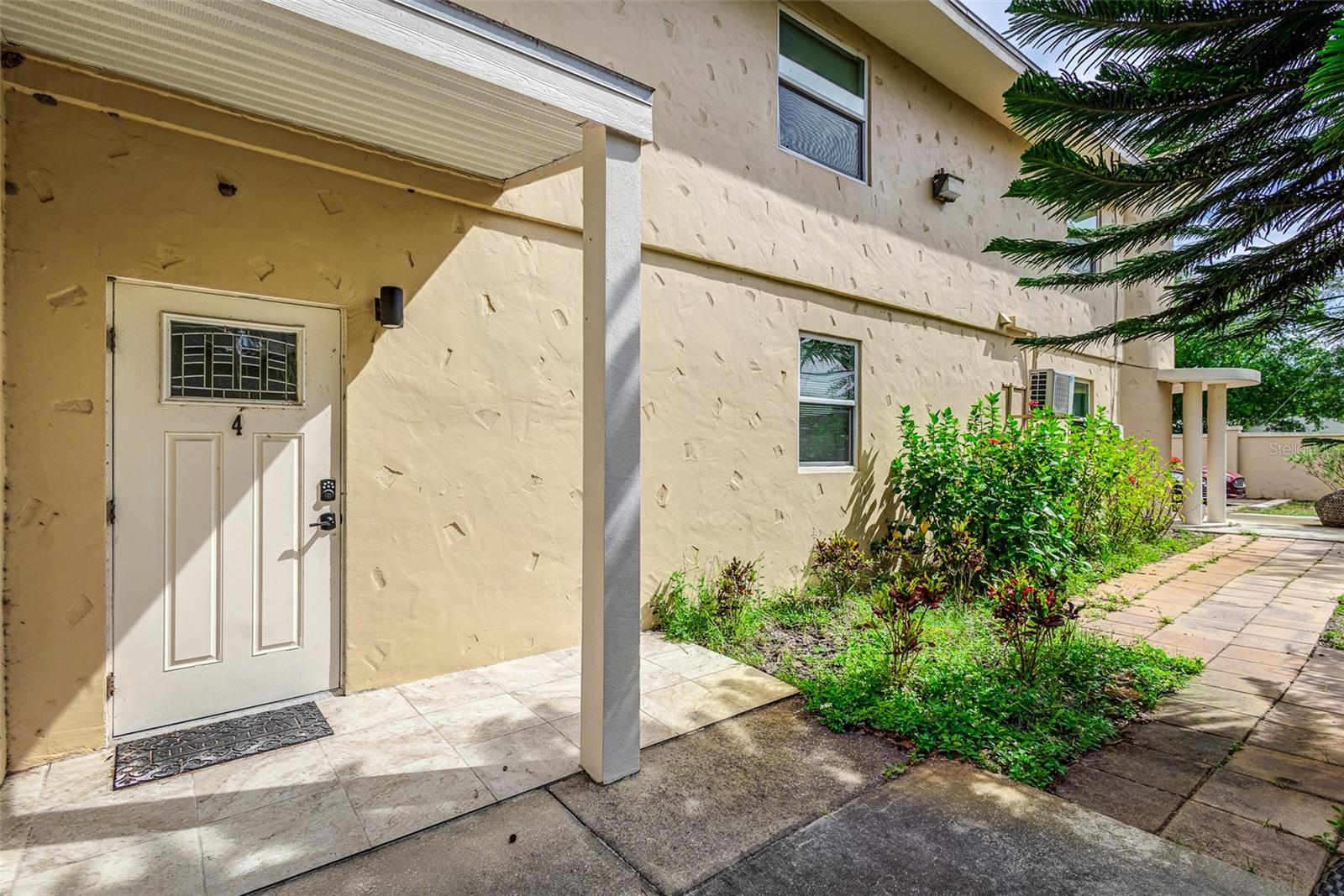 6628 1ST ST N, ST PETERSBURG, FL, 33702