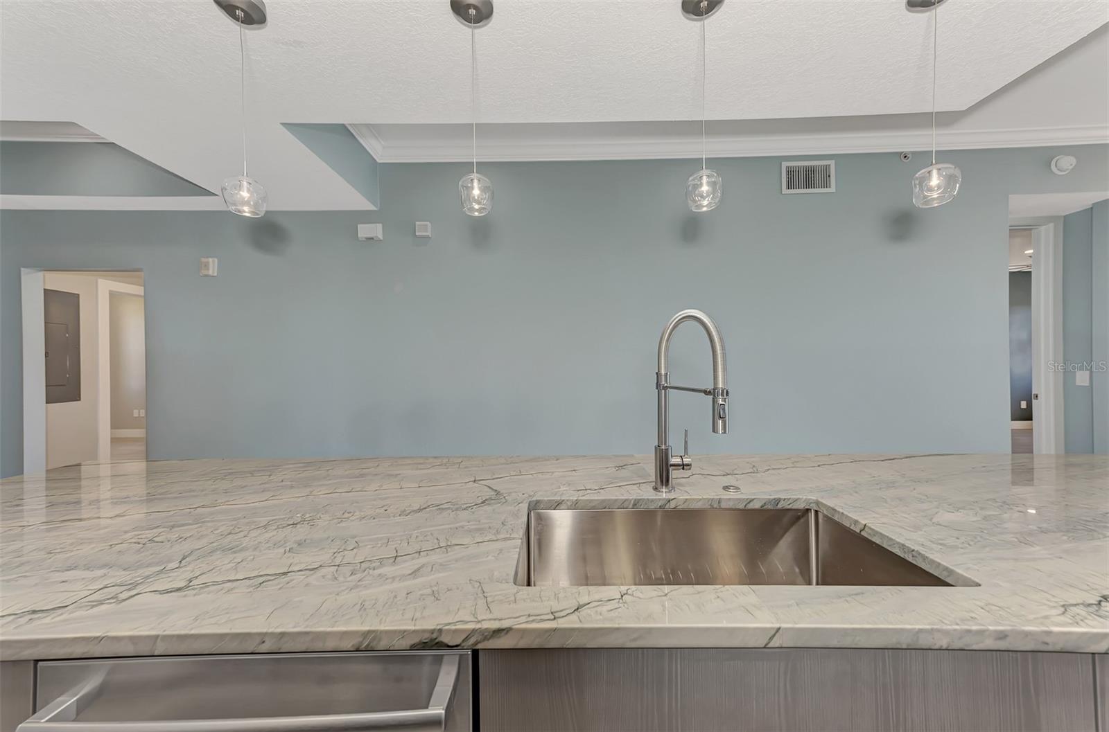 5531 CANNES CIR #704, SARASOTA, FL, 34231