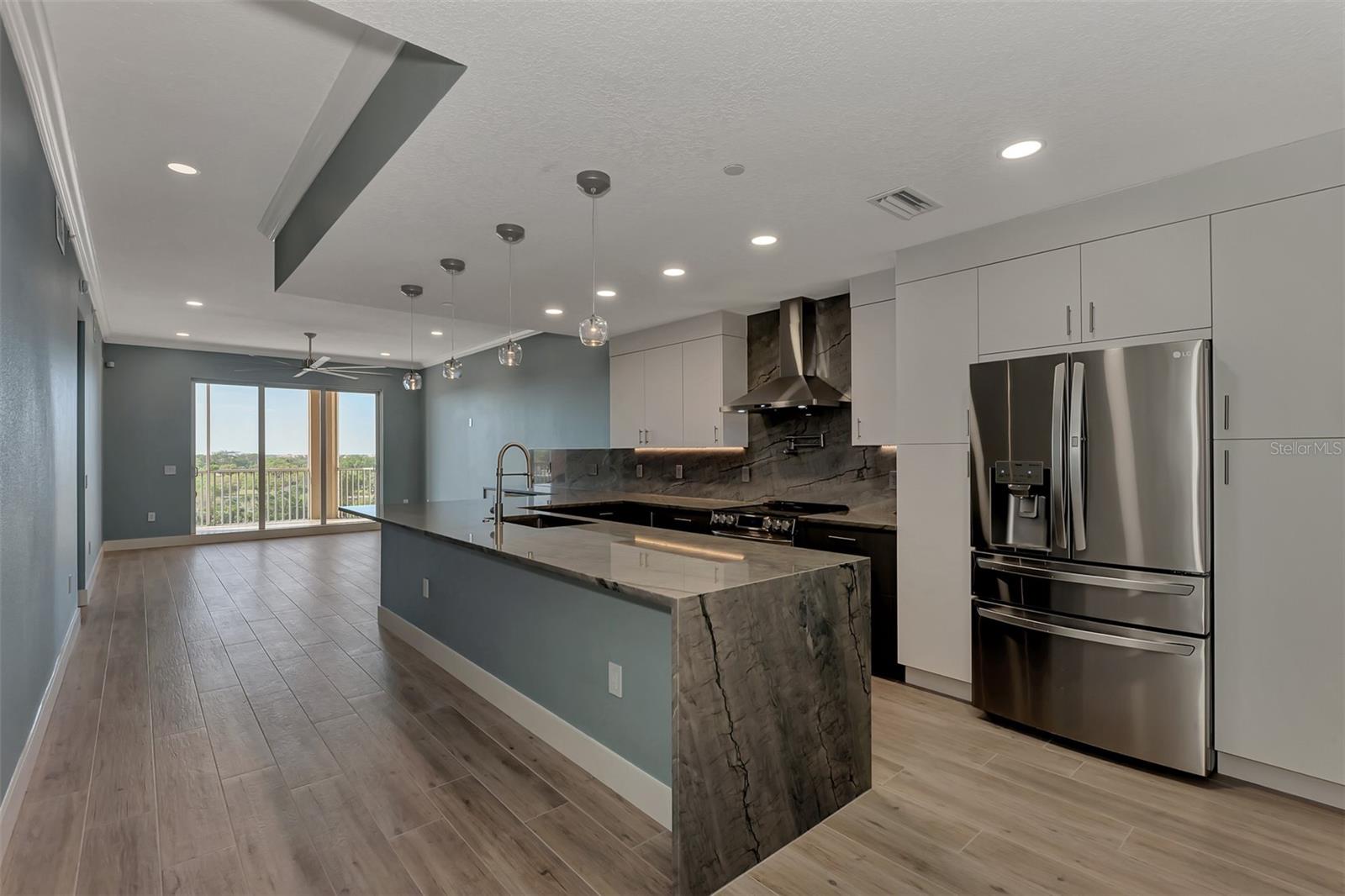 5531 CANNES CIR #704, SARASOTA, FL, 34231