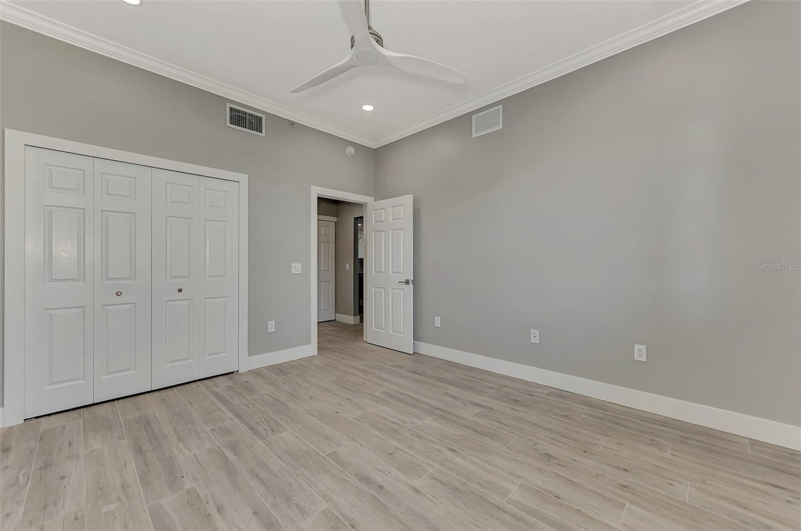 5531 CANNES CIR #704, SARASOTA, FL, 34231