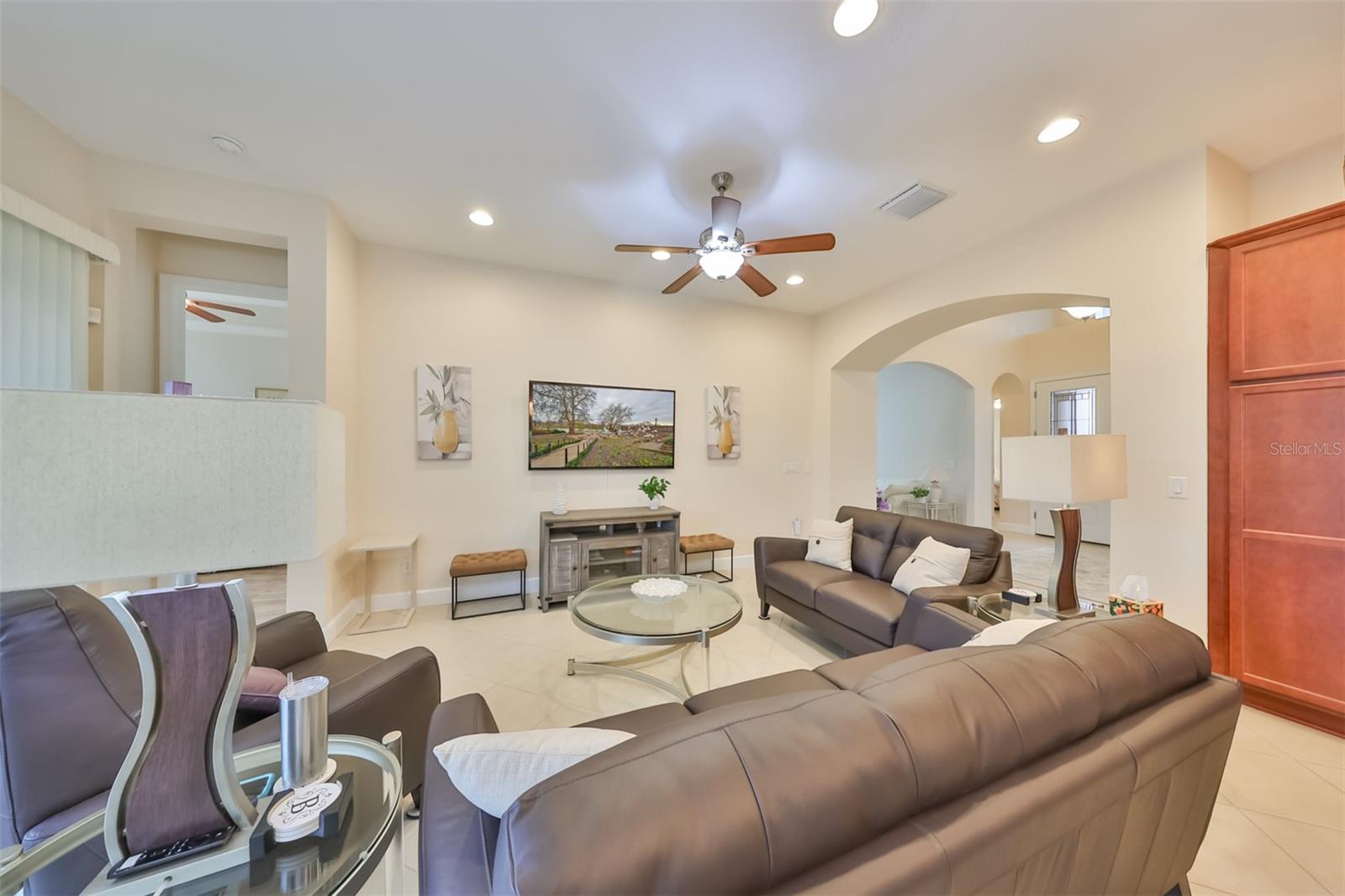 1519 EMERALD DUNES DR, SUN CITY CENTER, FL, 33573