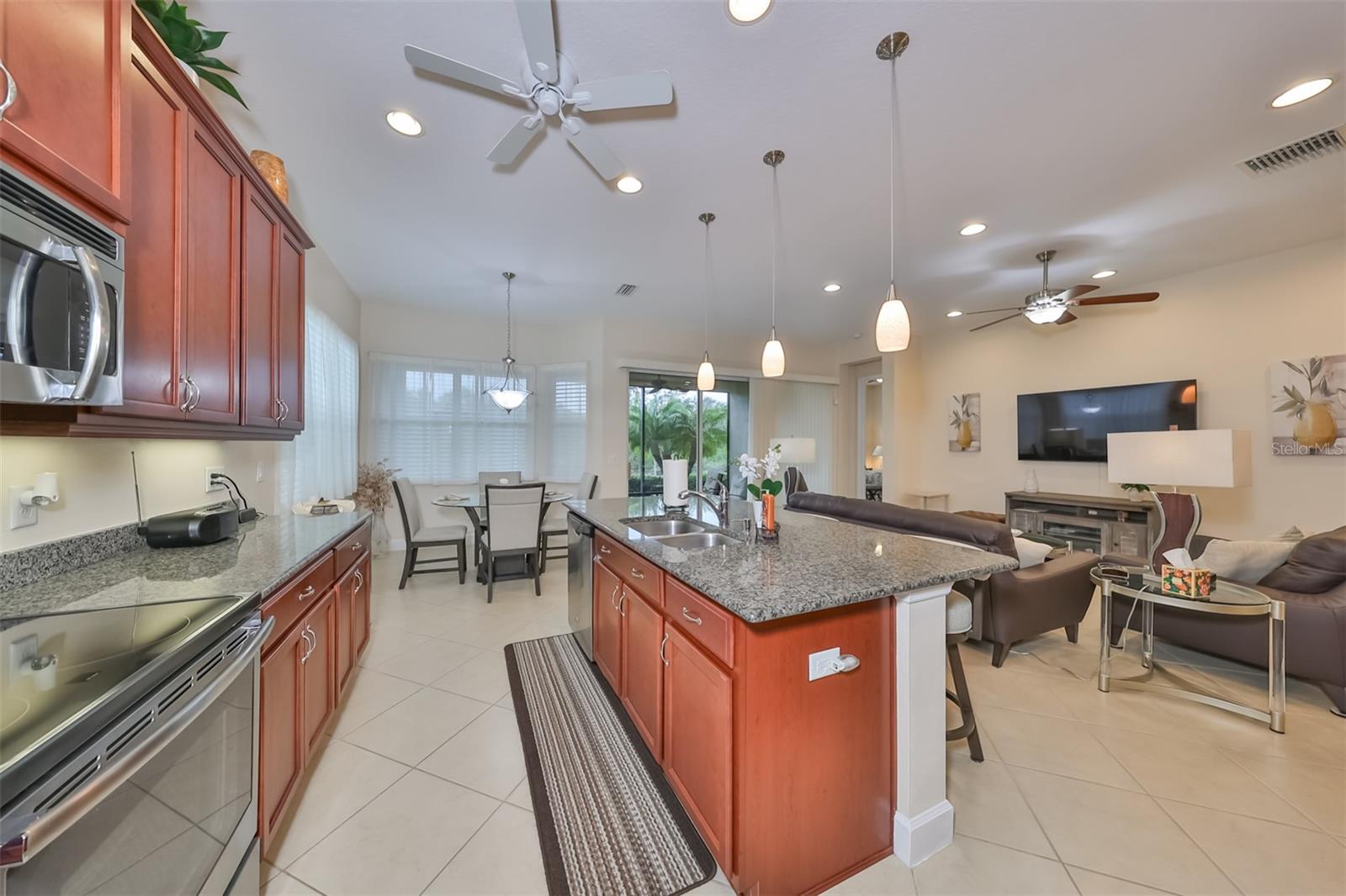 1519 EMERALD DUNES DR, SUN CITY CENTER, FL, 33573