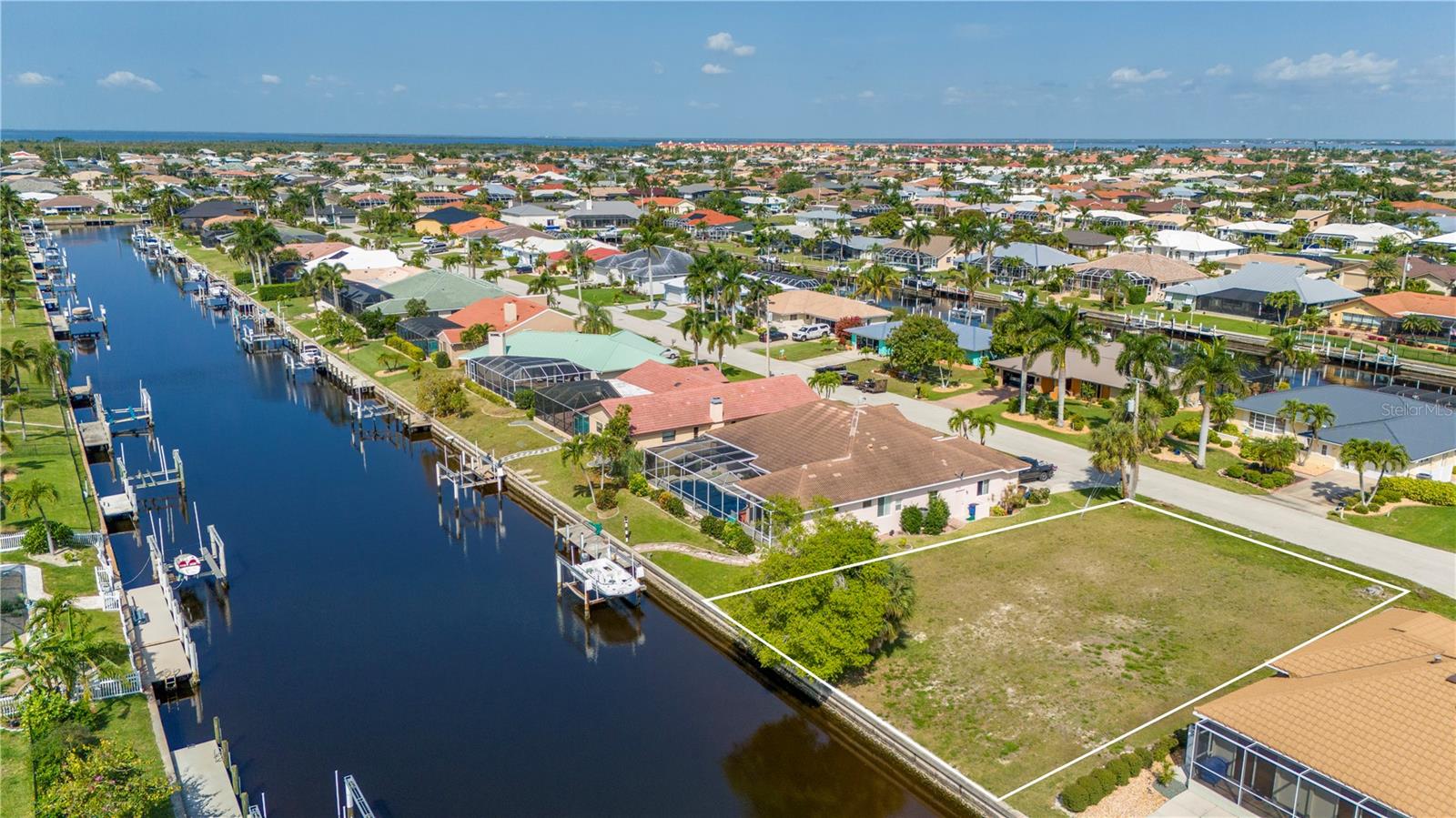 2065 VIA ESPLANADE, PUNTA GORDA, FL, 33950