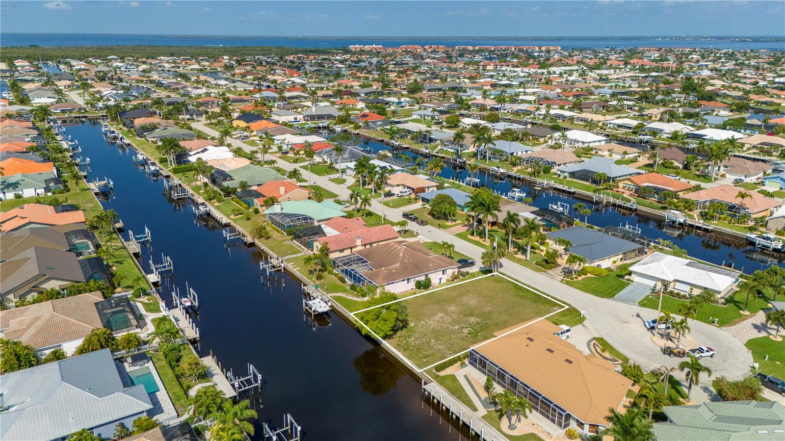 2065 VIA ESPLANADE, PUNTA GORDA, FL, 33950