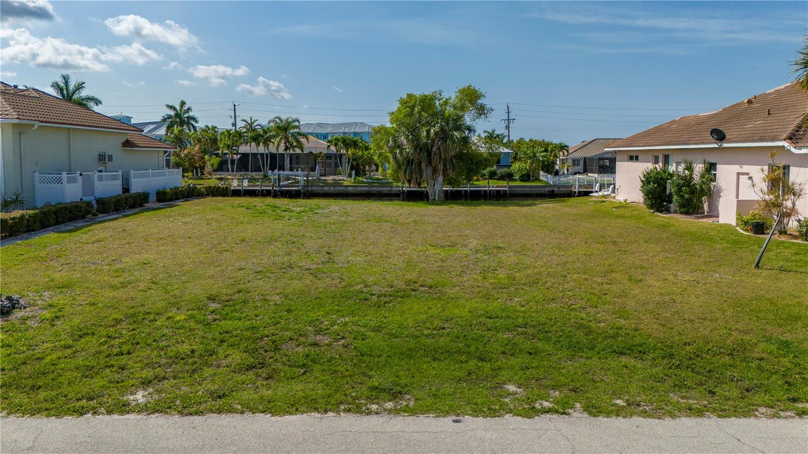 2065 VIA ESPLANADE, PUNTA GORDA, FL, 33950