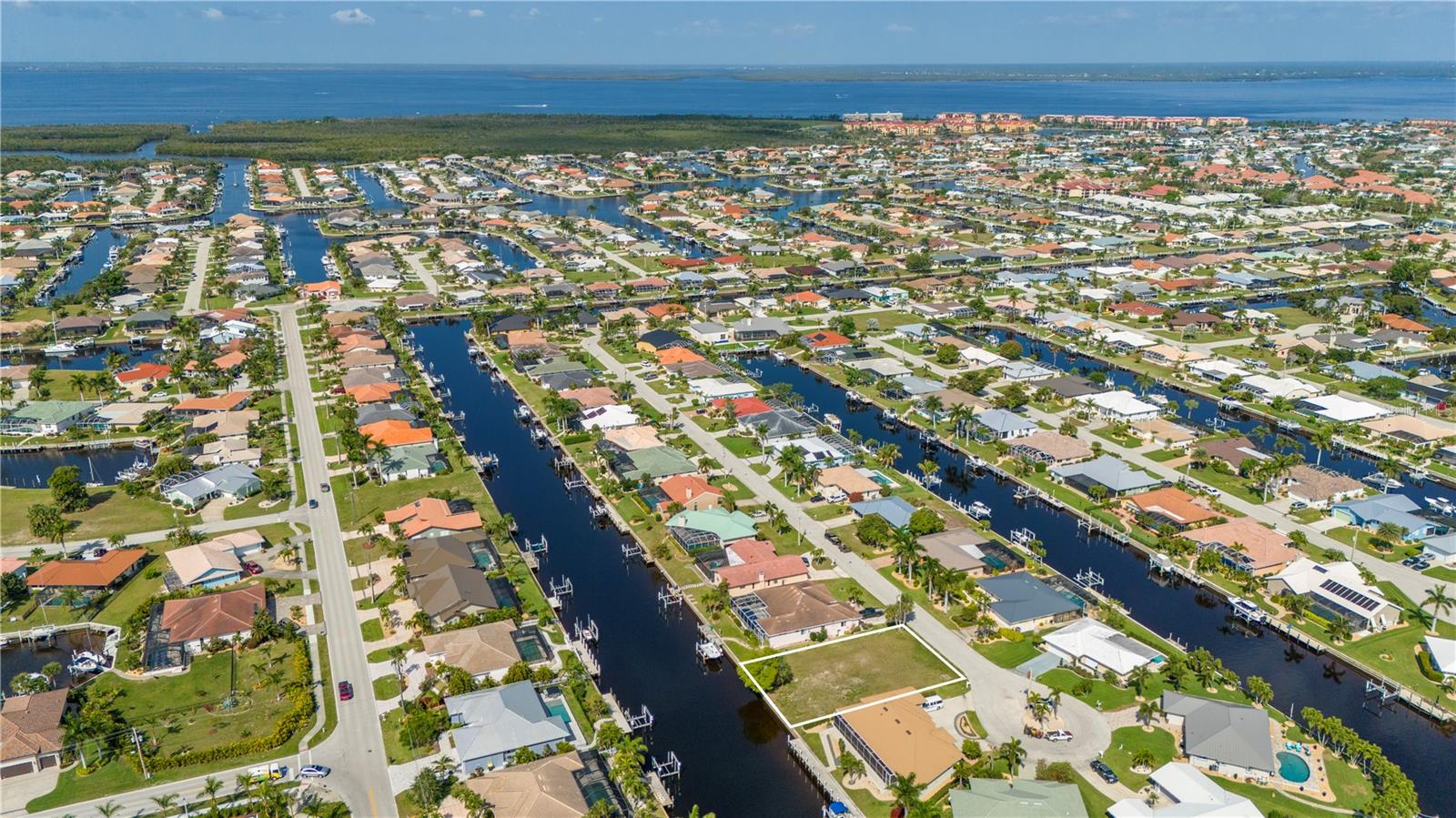 2065 VIA ESPLANADE, PUNTA GORDA, FL, 33950