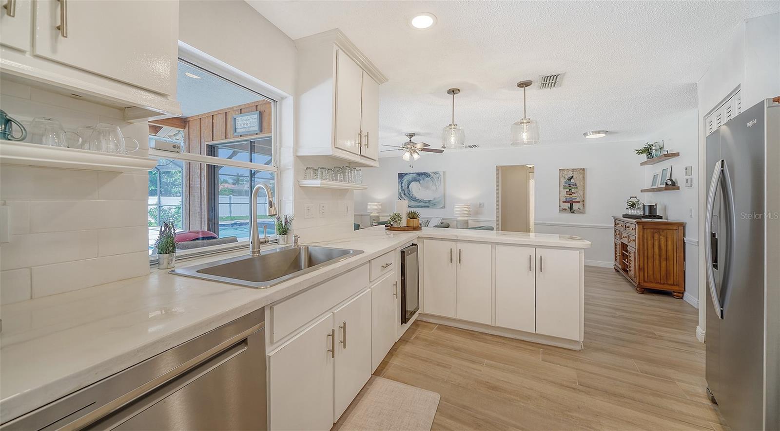 5988 LARCHWOOD AVE, SARASOTA, FL, 34231