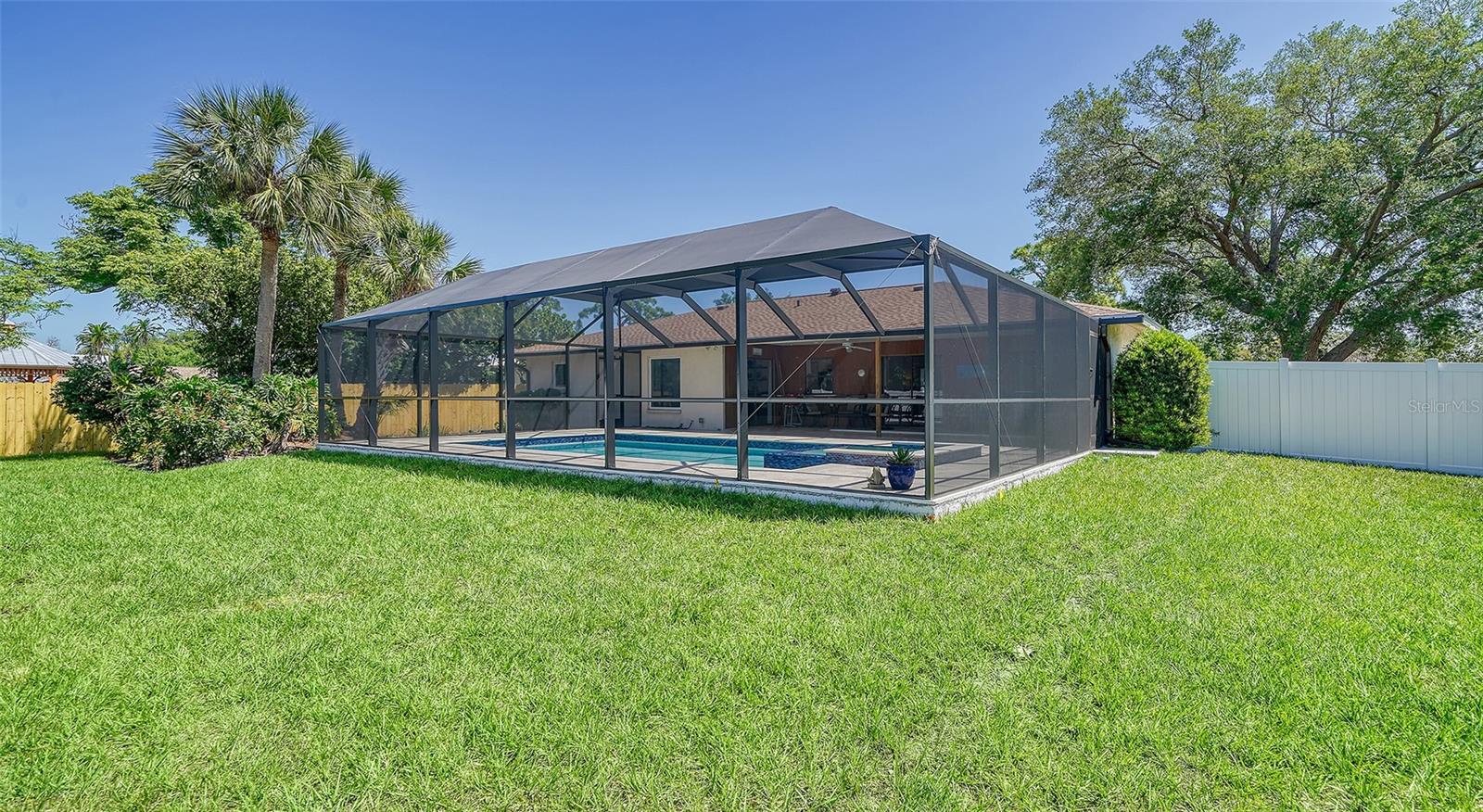 5988 LARCHWOOD AVE, SARASOTA, FL, 34231