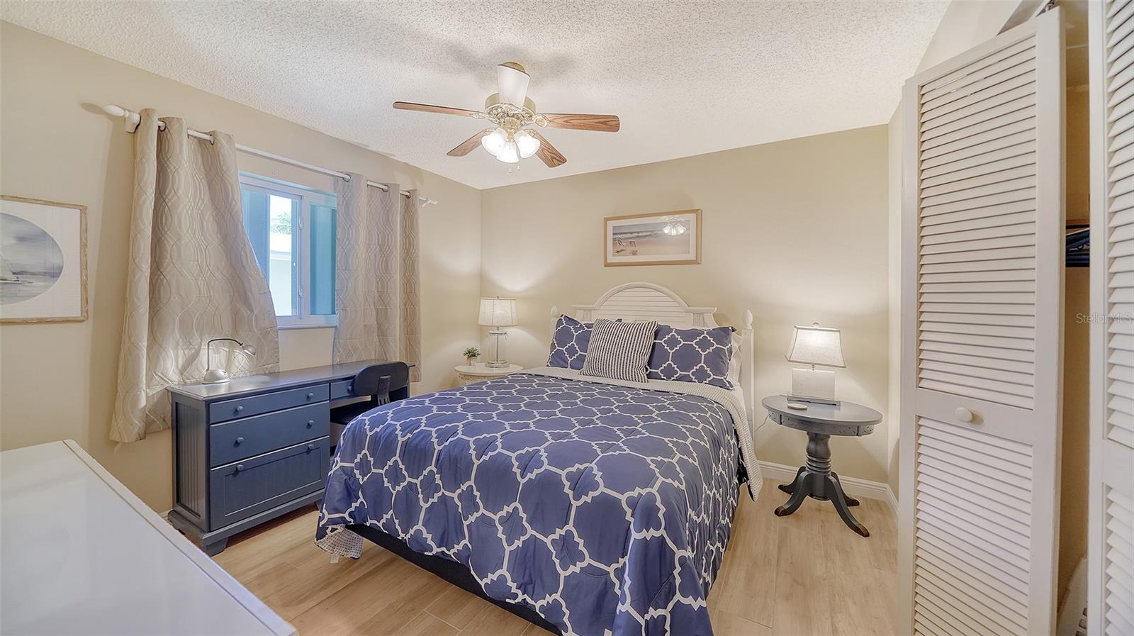 5988 LARCHWOOD AVE, SARASOTA, FL, 34231