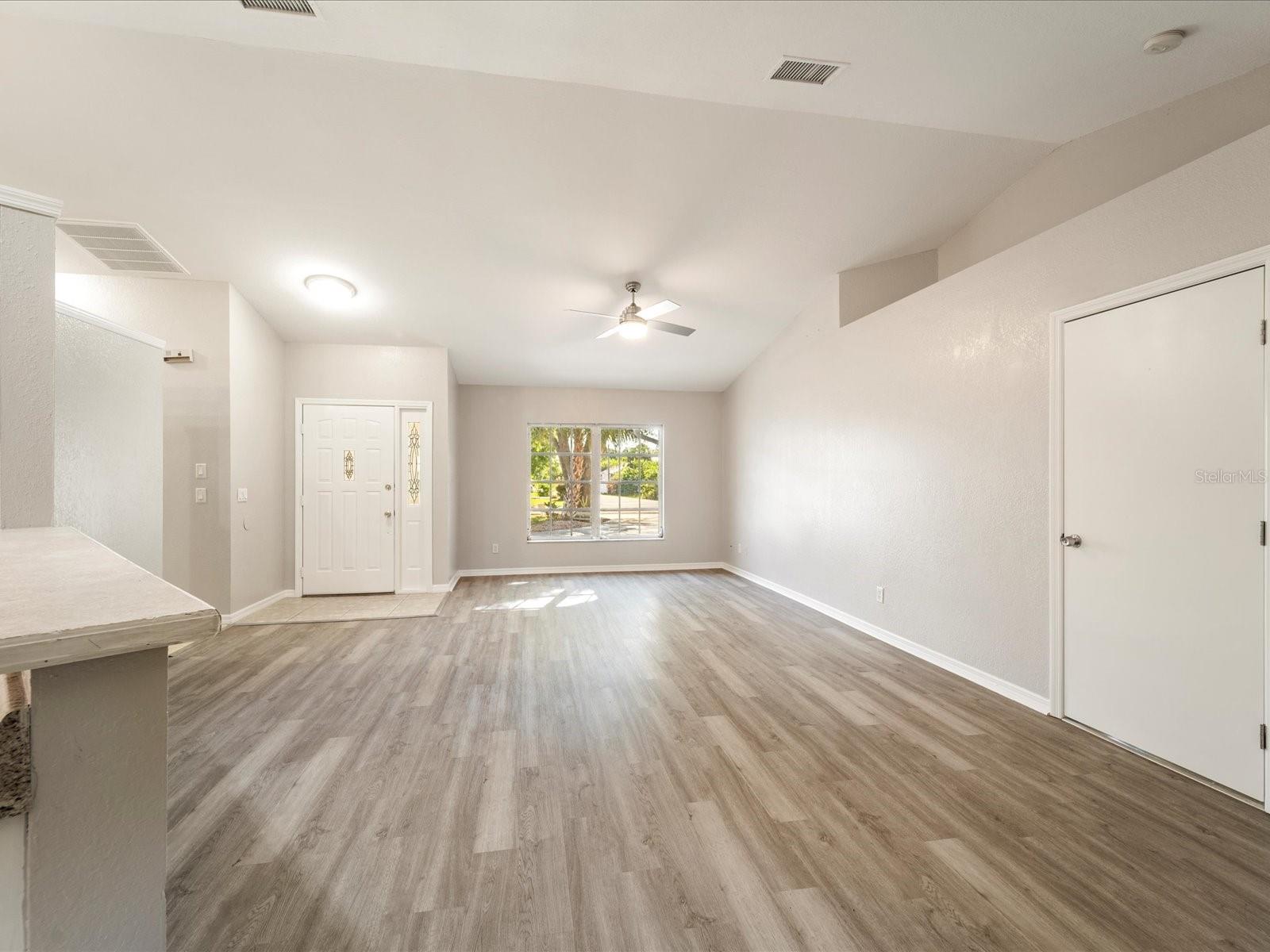 1291 BEACON DR, PORT CHARLOTTE, FL, 33952