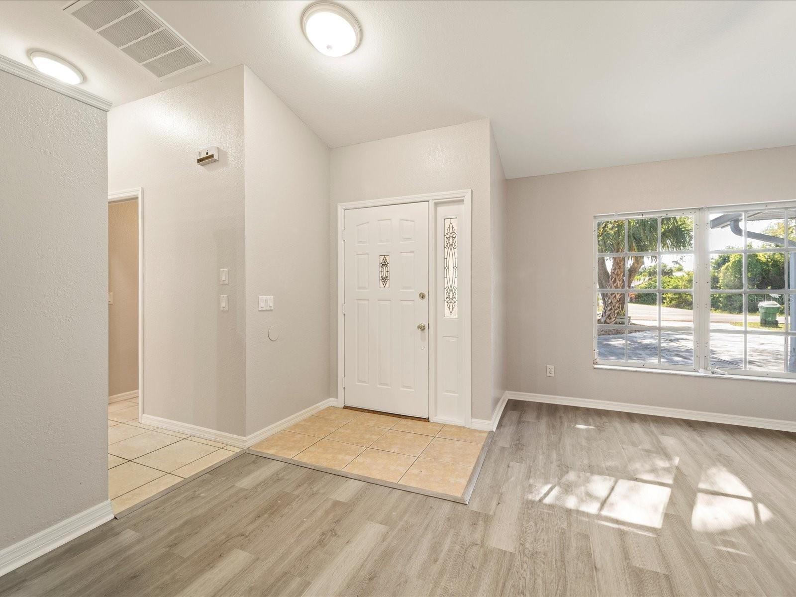 1291 BEACON DR, PORT CHARLOTTE, FL, 33952