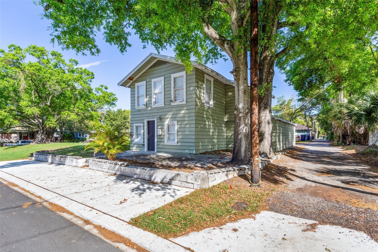 206 E FRIERSON AVE, TAMPA, FL, 33603
