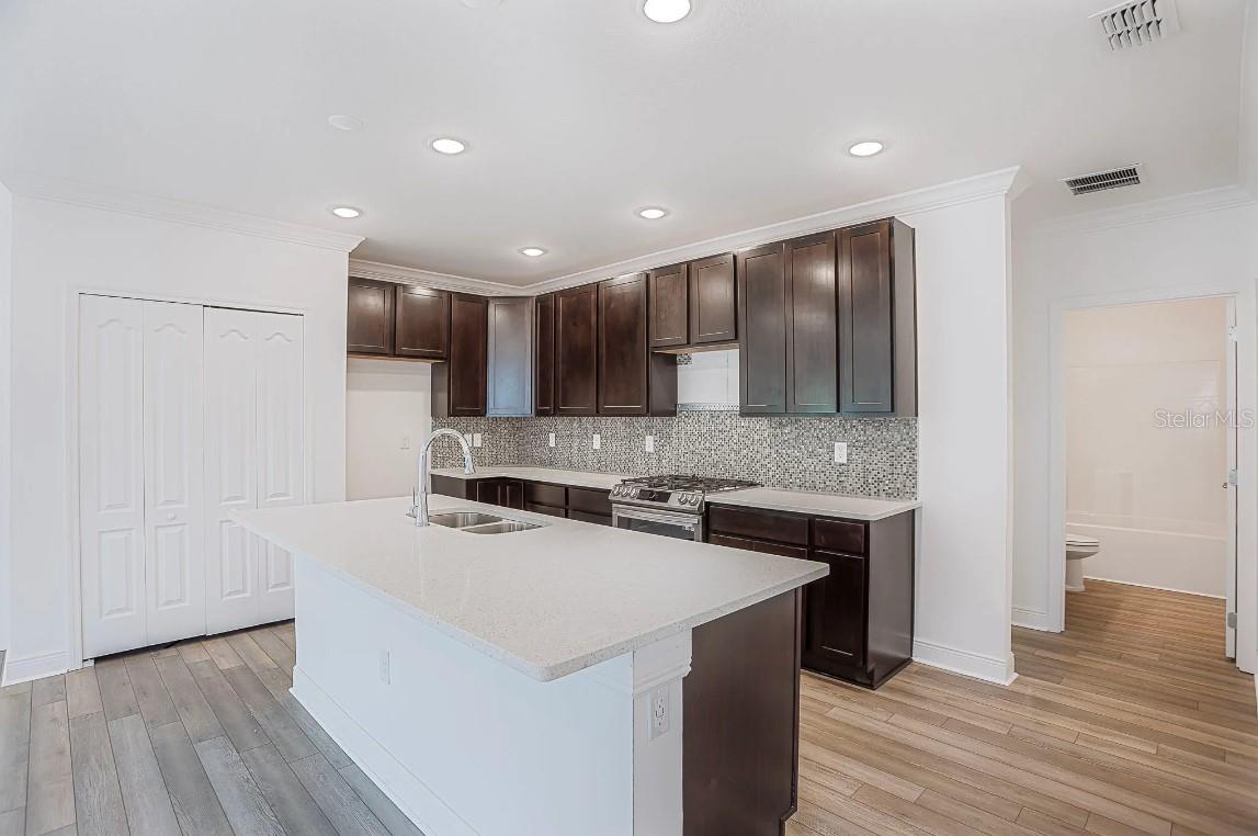1677 ANDOVER RIDGE DR, DELAND, FL, 32720