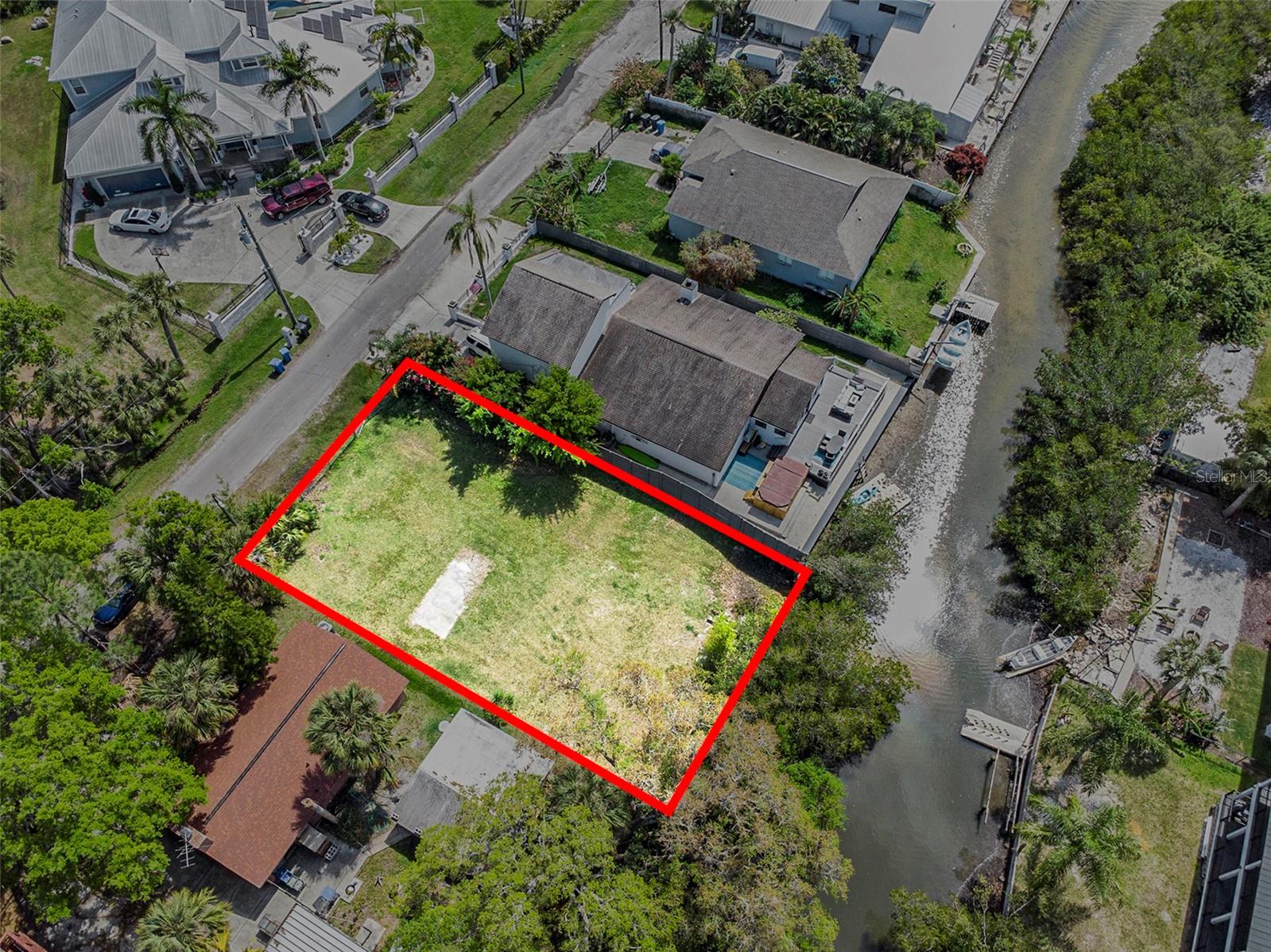 7406 BAY DR, TAMPA, FL, 33635