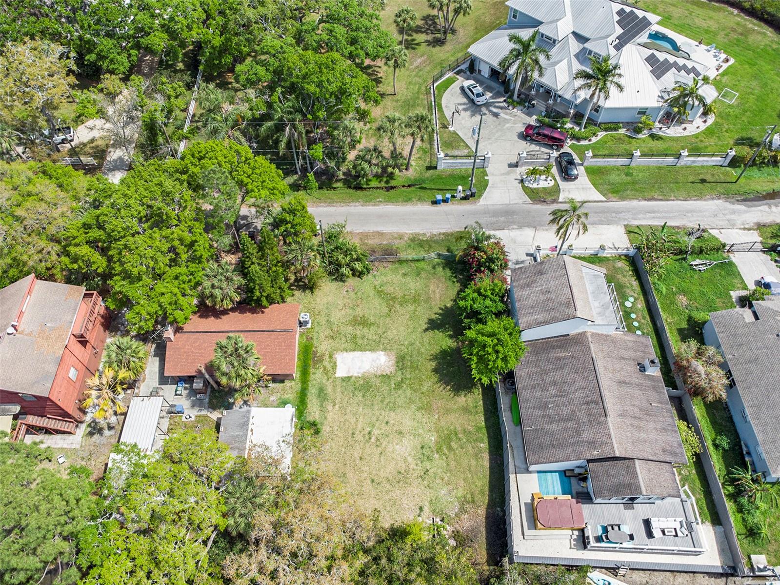 7406 BAY DR, TAMPA, FL, 33635