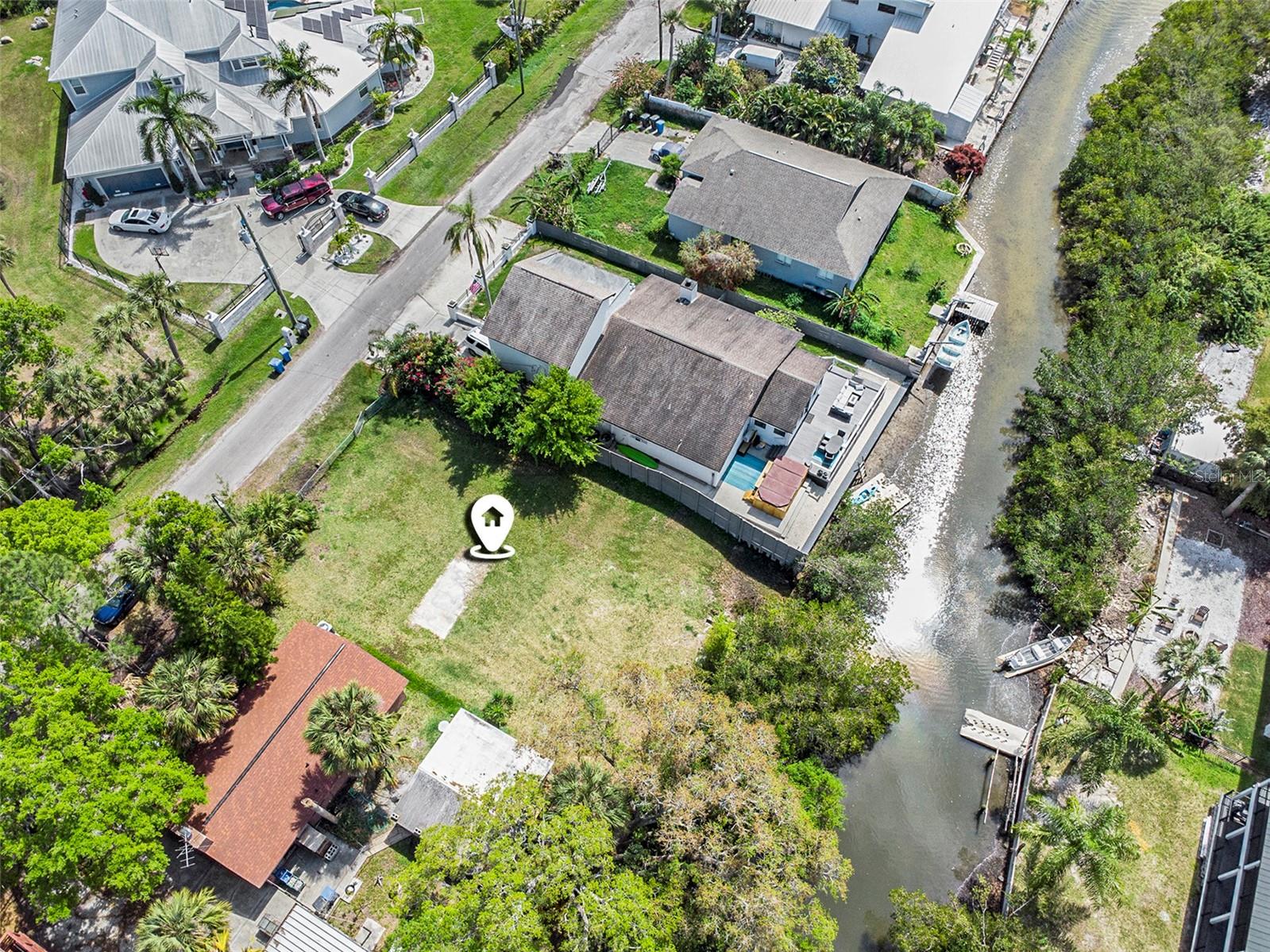 7406 BAY DR, TAMPA, FL, 33635