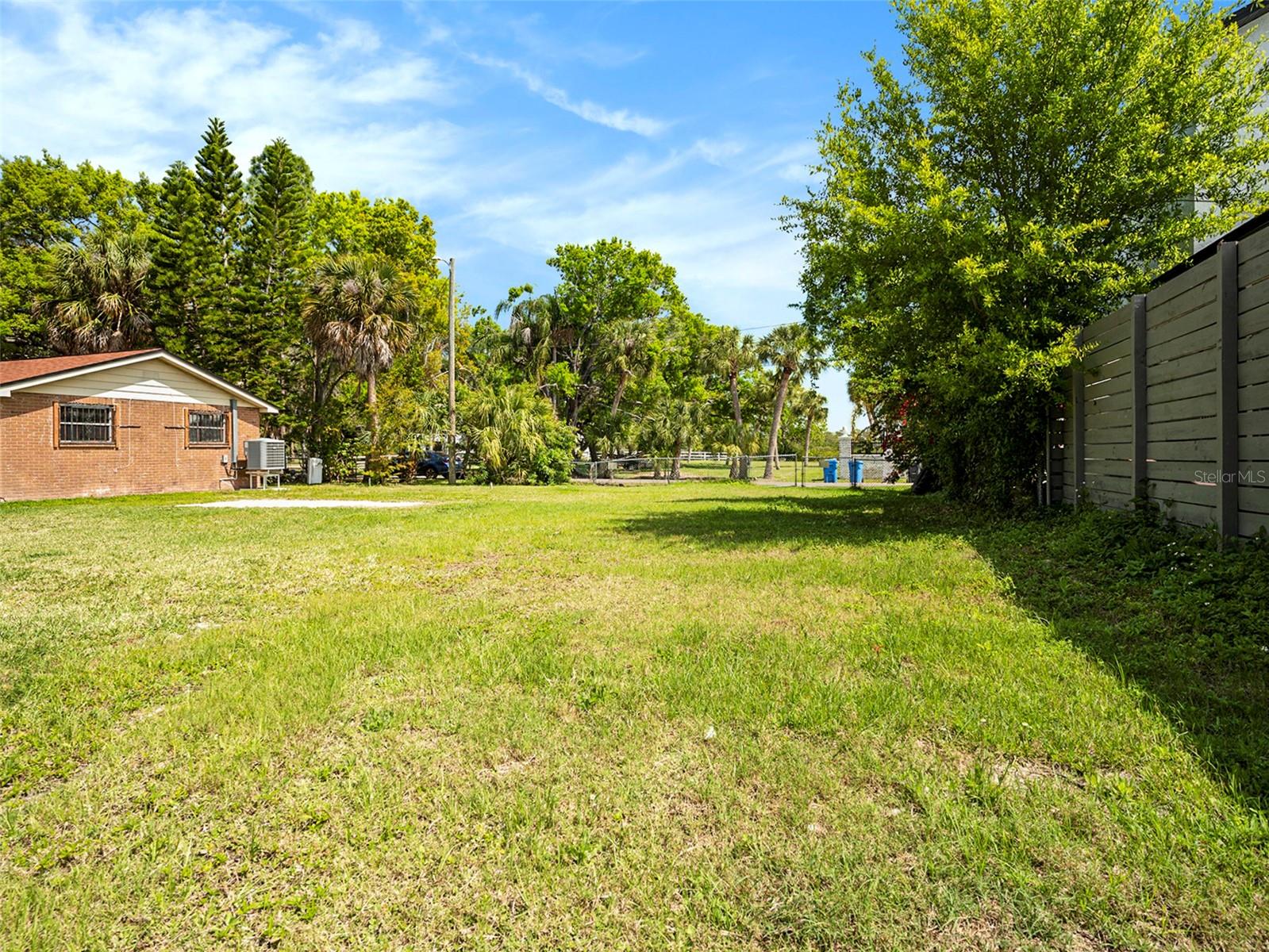 7406 BAY DR, TAMPA, FL, 33635