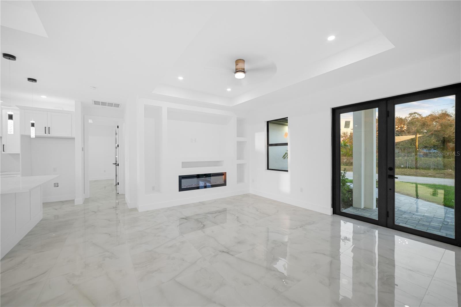2424 NE 24TH AVE, CAPE CORAL, FL, 33909